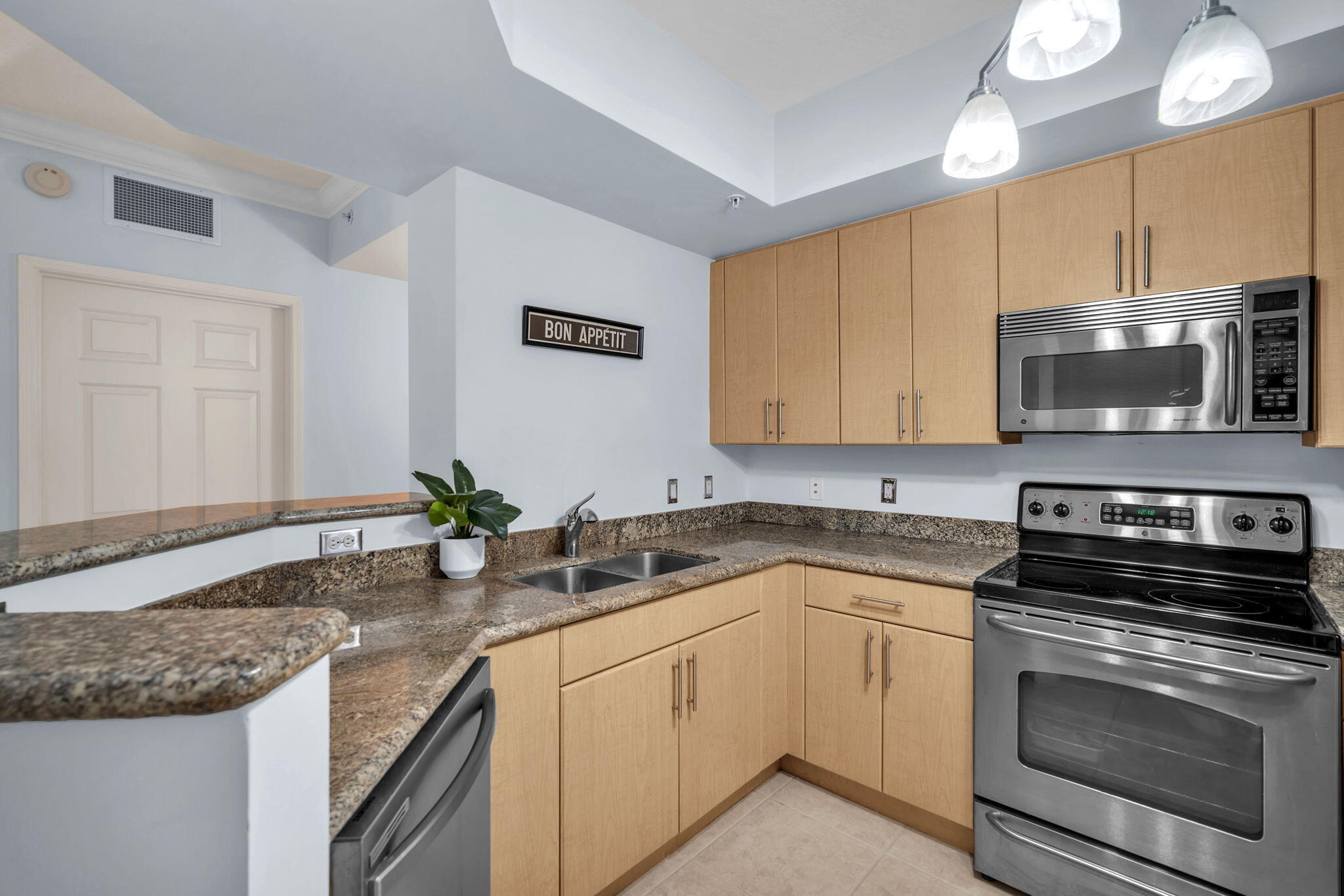 LAUDERDALE ONE CONDO - Residential