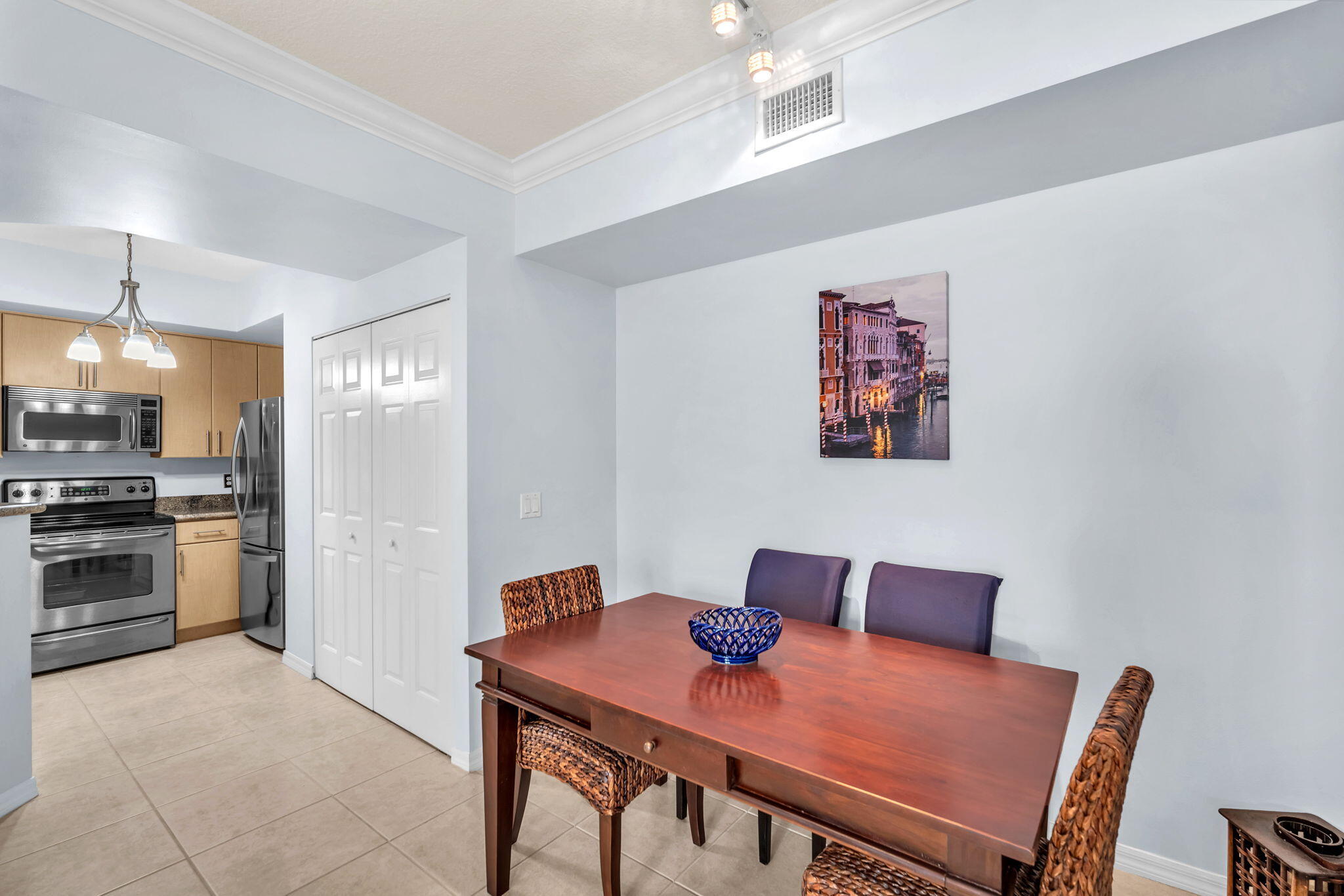 LAUDERDALE ONE CONDO - Residential