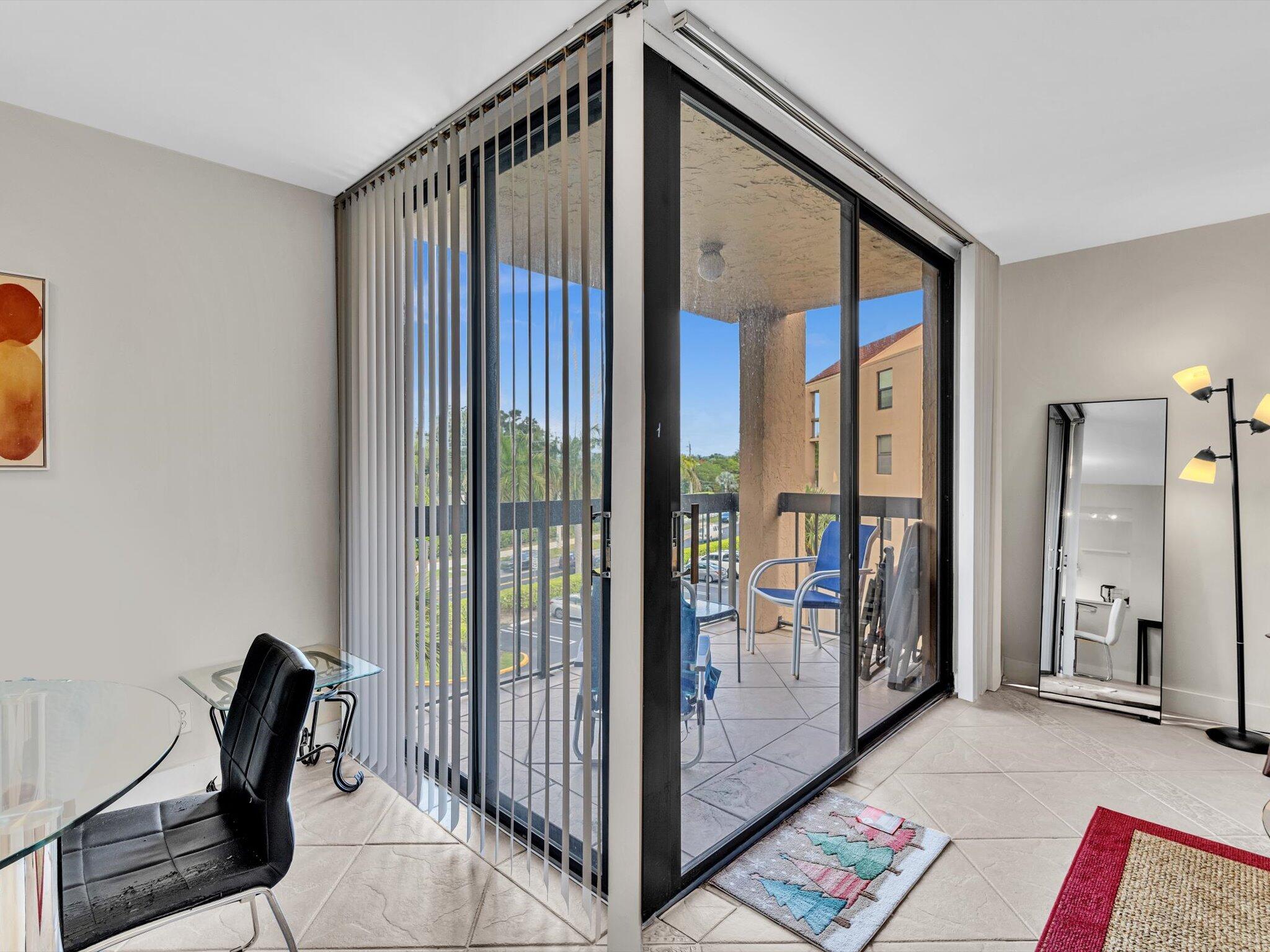 LAVERS DELRAY RACQUET CLUB CONDO - Residential Lease