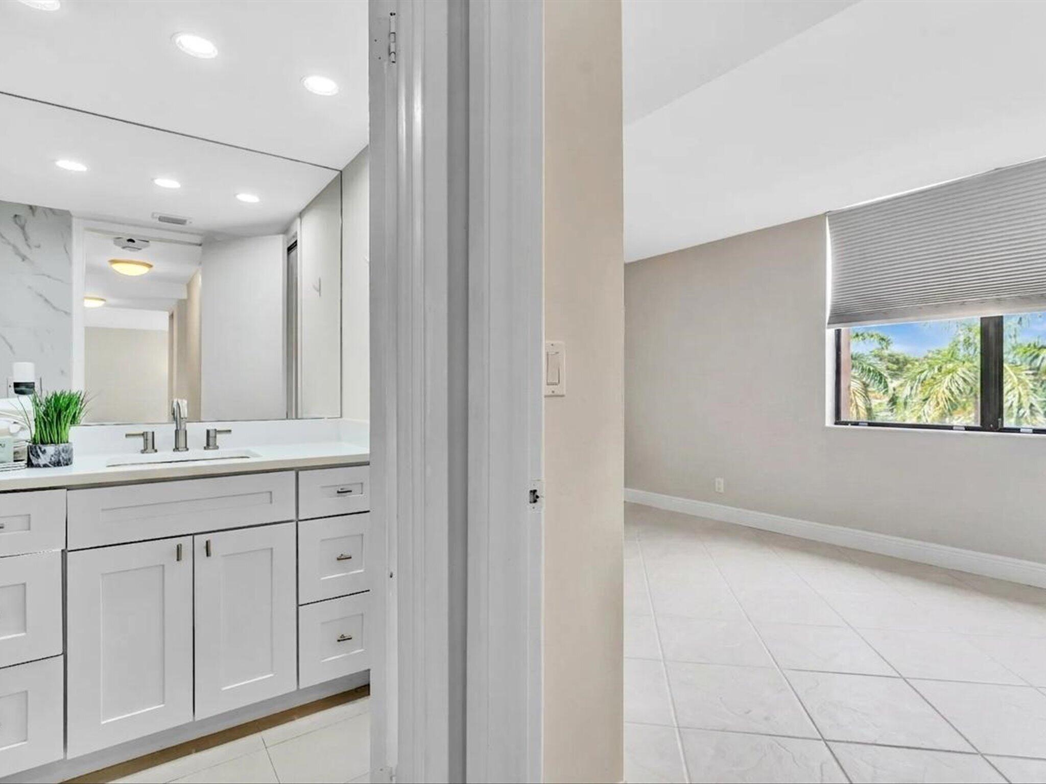 LAVERS DELRAY RACQUET CLUB CONDO - Residential Lease