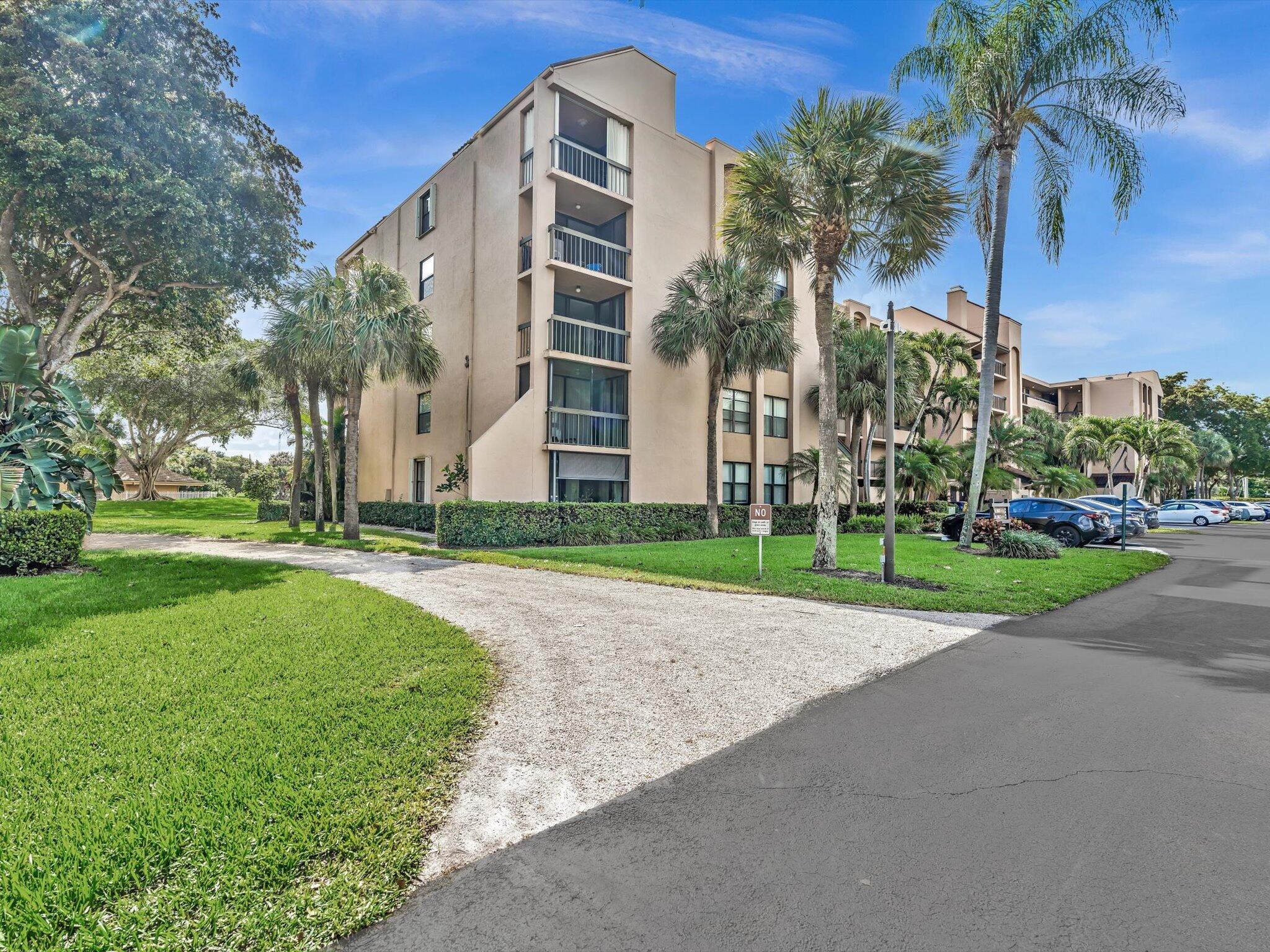 LAVERS DELRAY RACQUET CLUB CONDO - Residential Lease