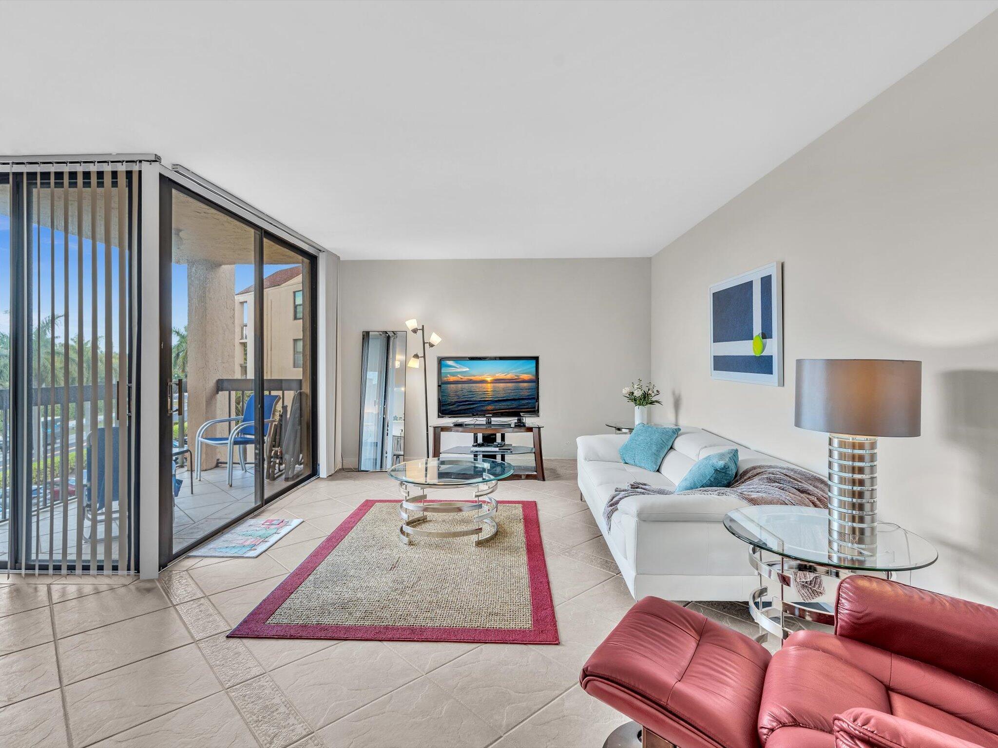 LAVERS DELRAY RACQUET CLUB CONDO - Residential Lease