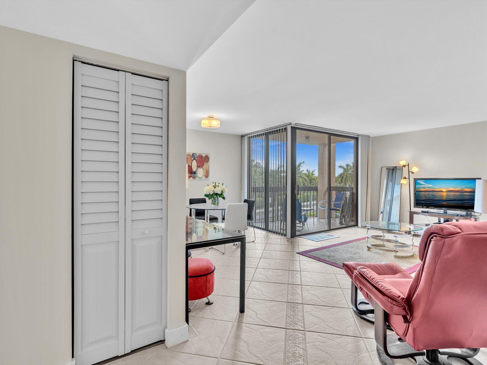 LAVERS DELRAY RACQUET CLUB CONDO - Residential Lease