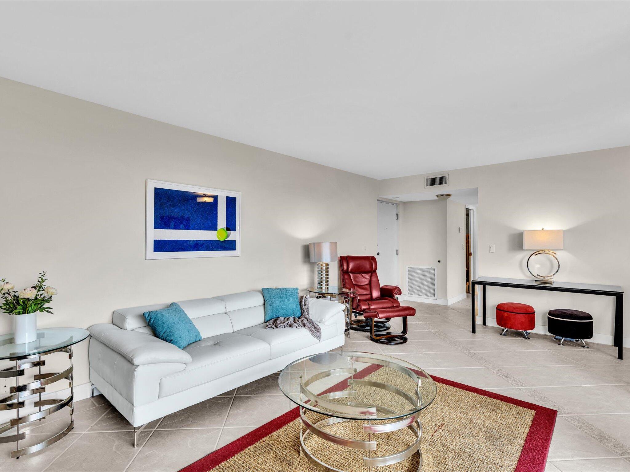 LAVERS DELRAY RACQUET CLUB CONDO - Residential Lease