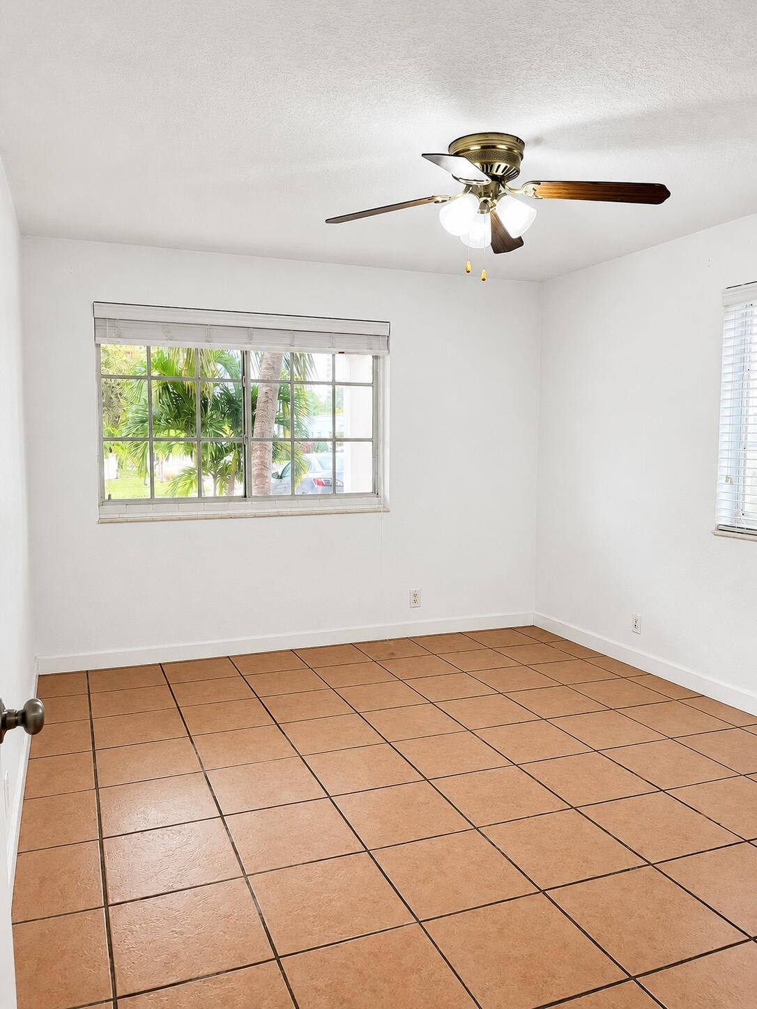YACHT HARBOR ESTATES - Residential Lease