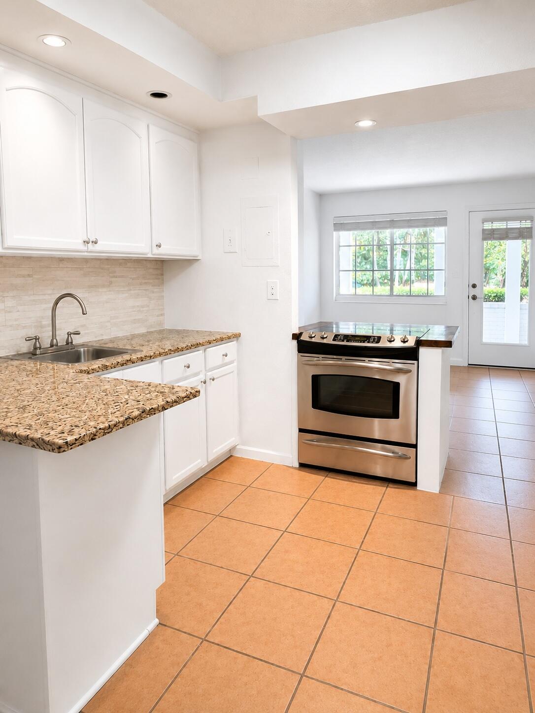 YACHT HARBOR ESTATES - Residential Lease