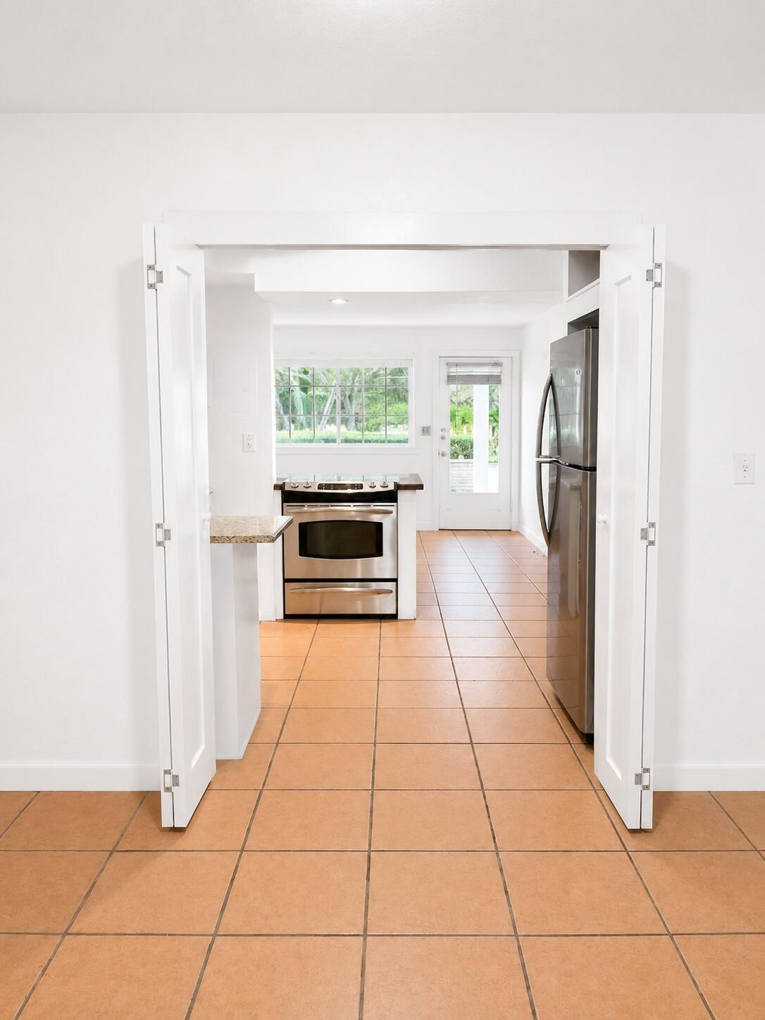YACHT HARBOR ESTATES - Residential Lease