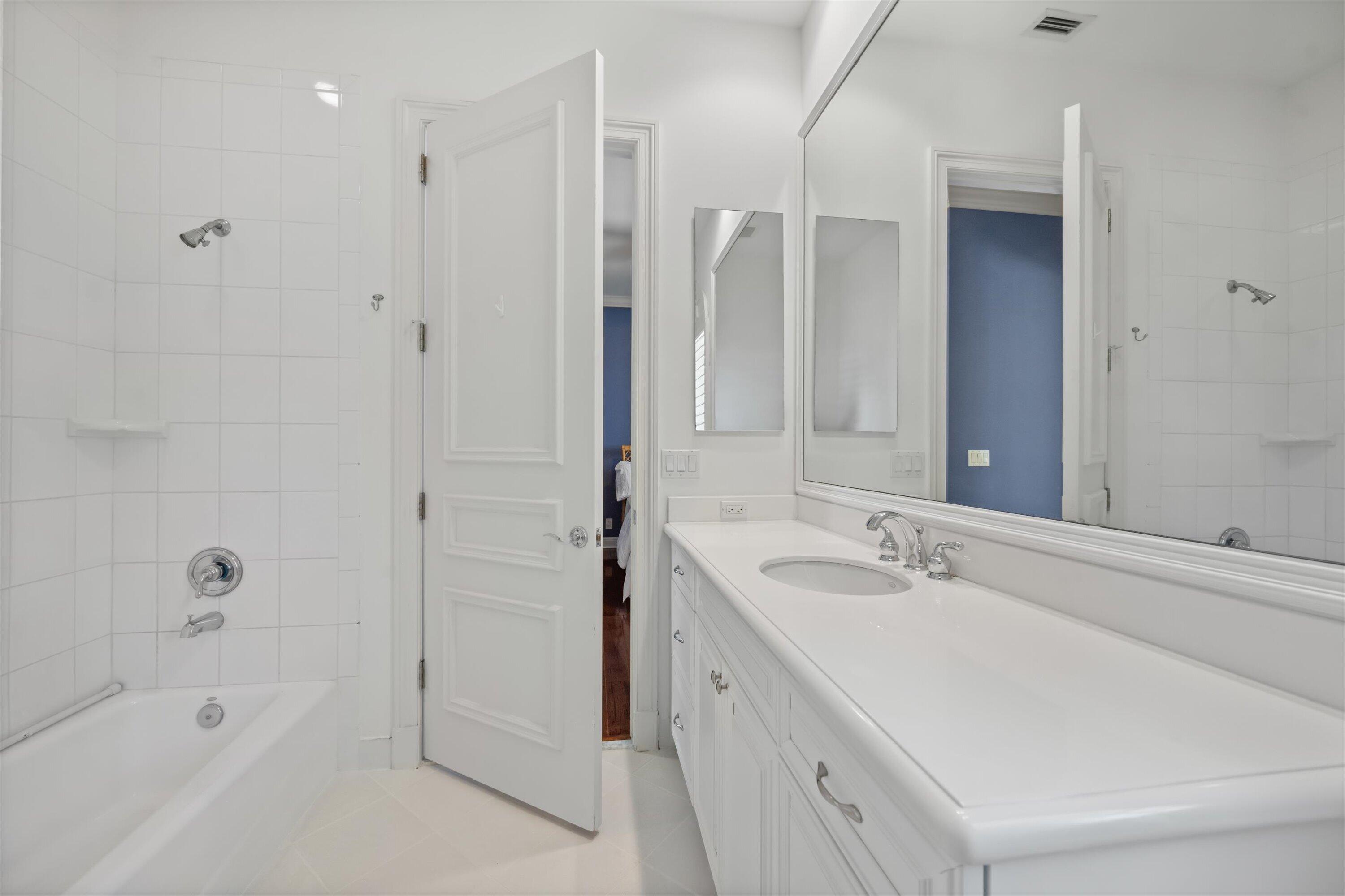 HARBOUR ISLES - Residential