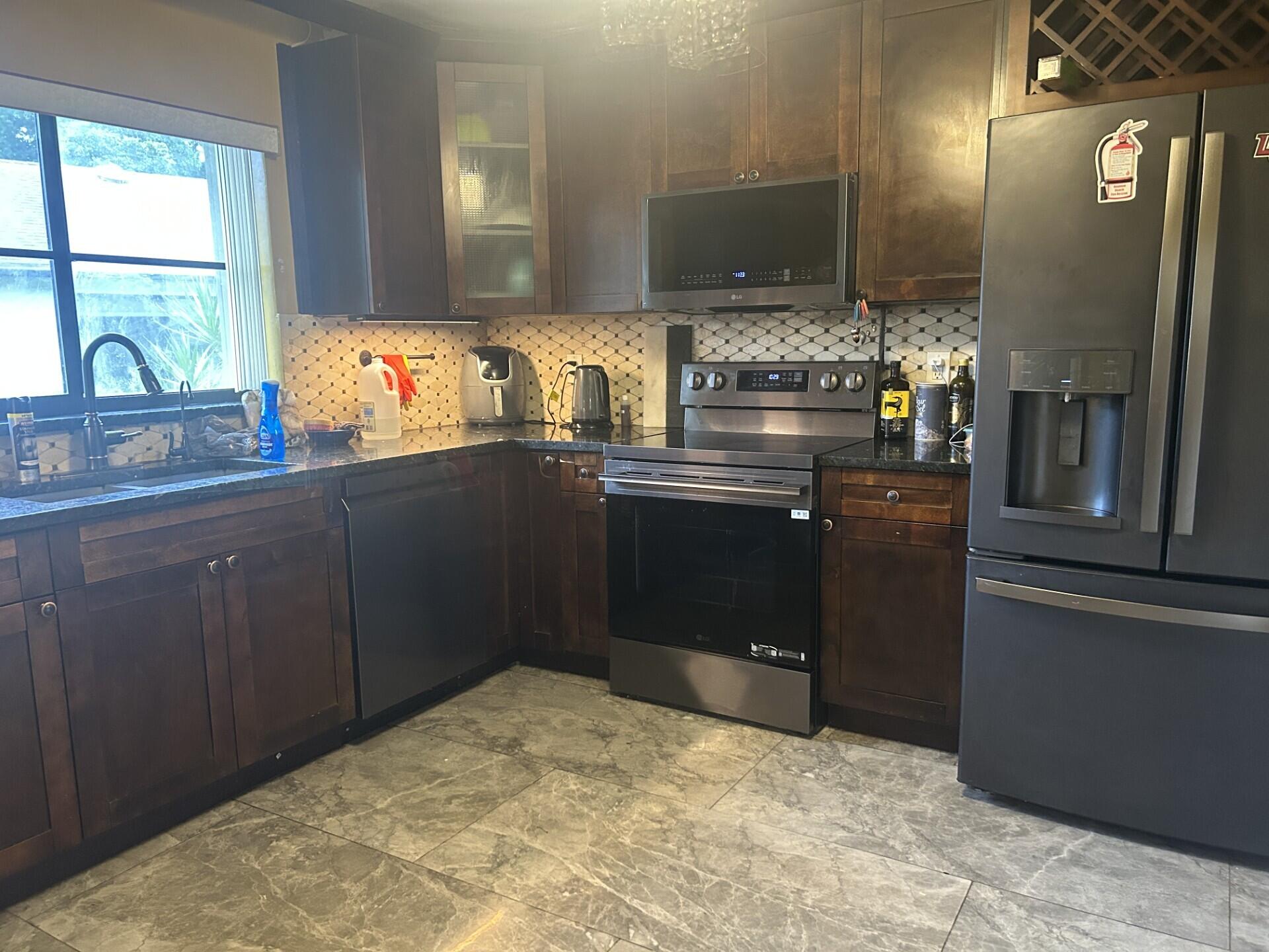 GREENTREE VILLAS CONDO - Residential