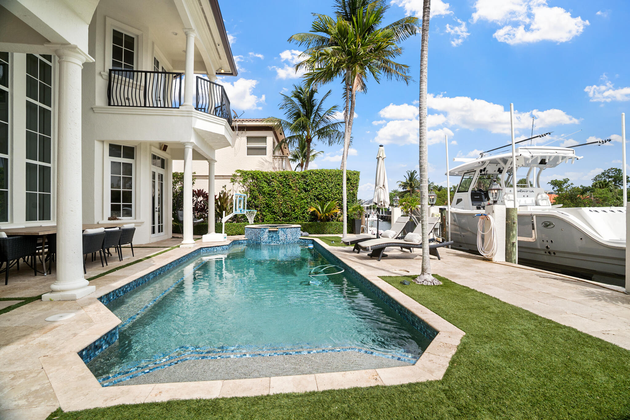 CARIBBEAN KEYS - Residential