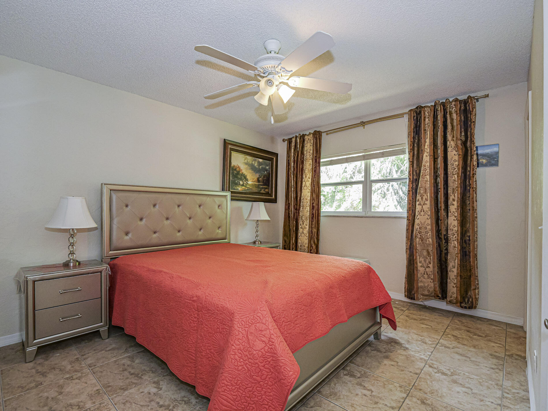 SHADOWLAWN CONDO - Residential