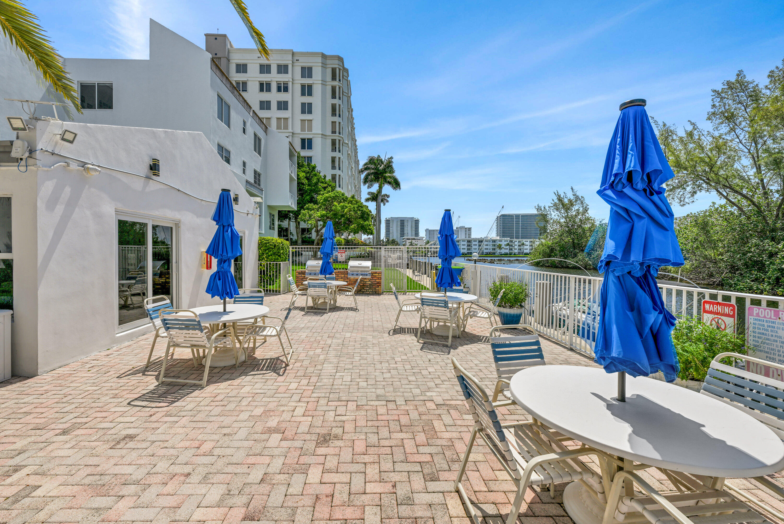CASA LA QUINTA CONDO - Residential