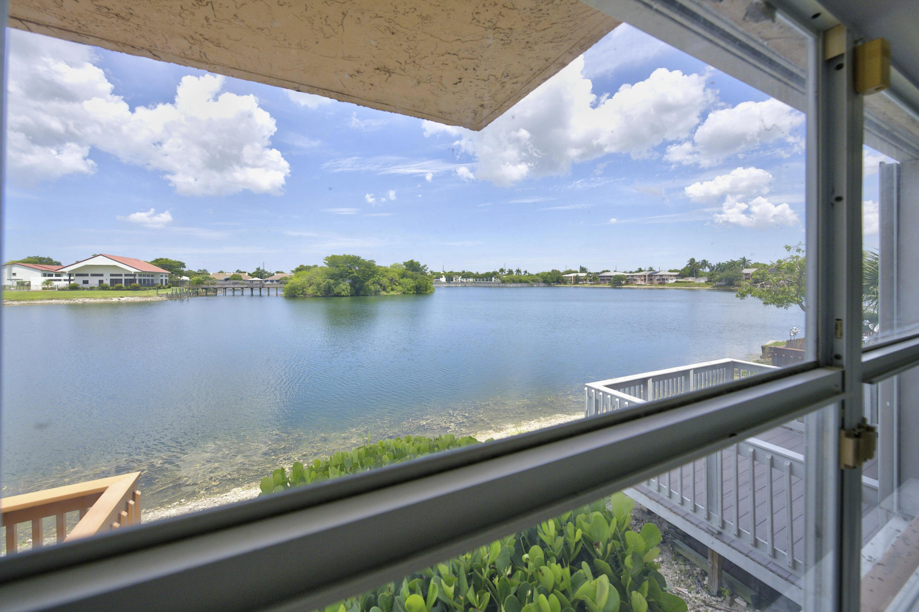 SARTORI LAKE - Residential