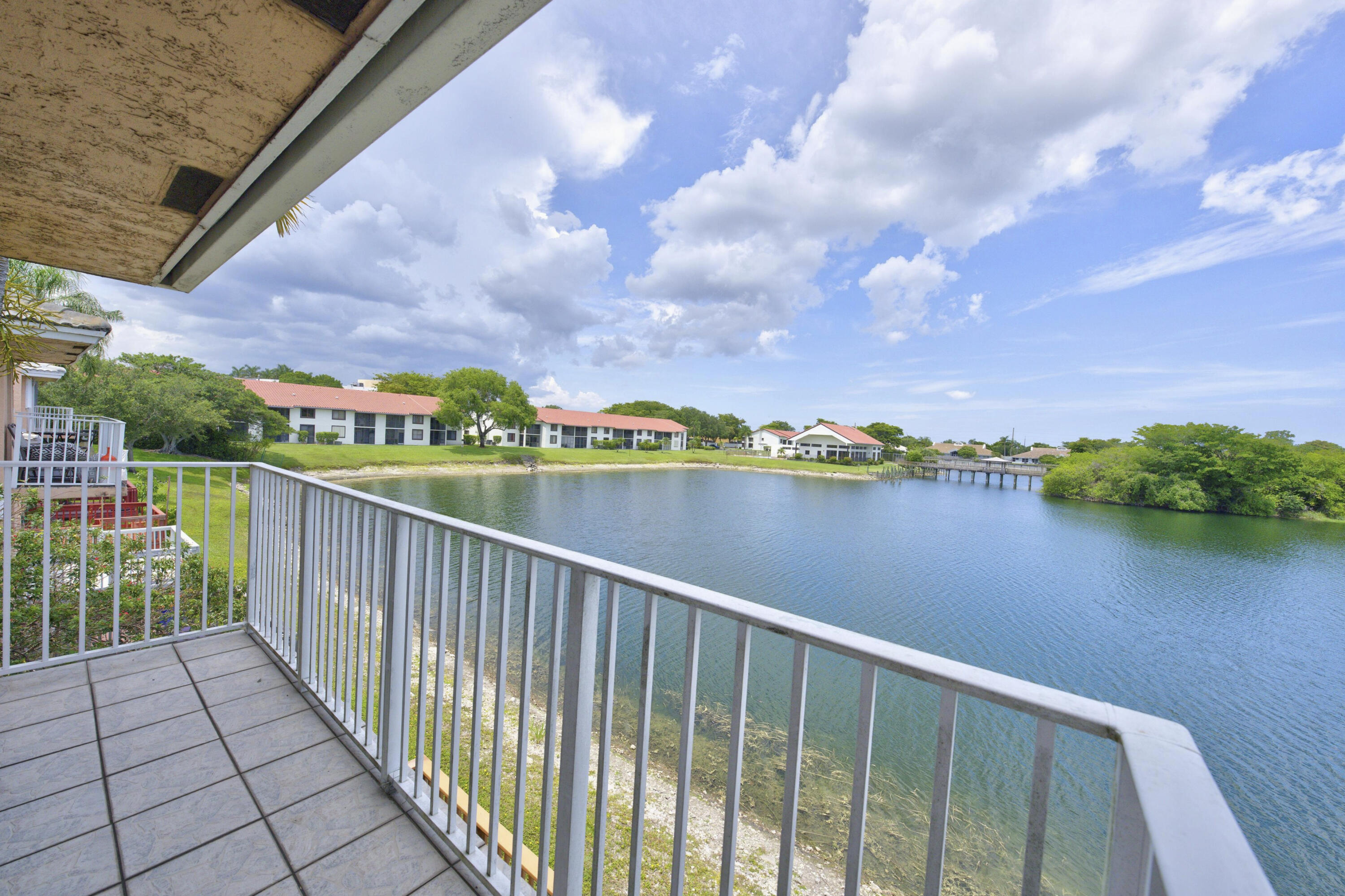 SARTORI LAKE - Residential