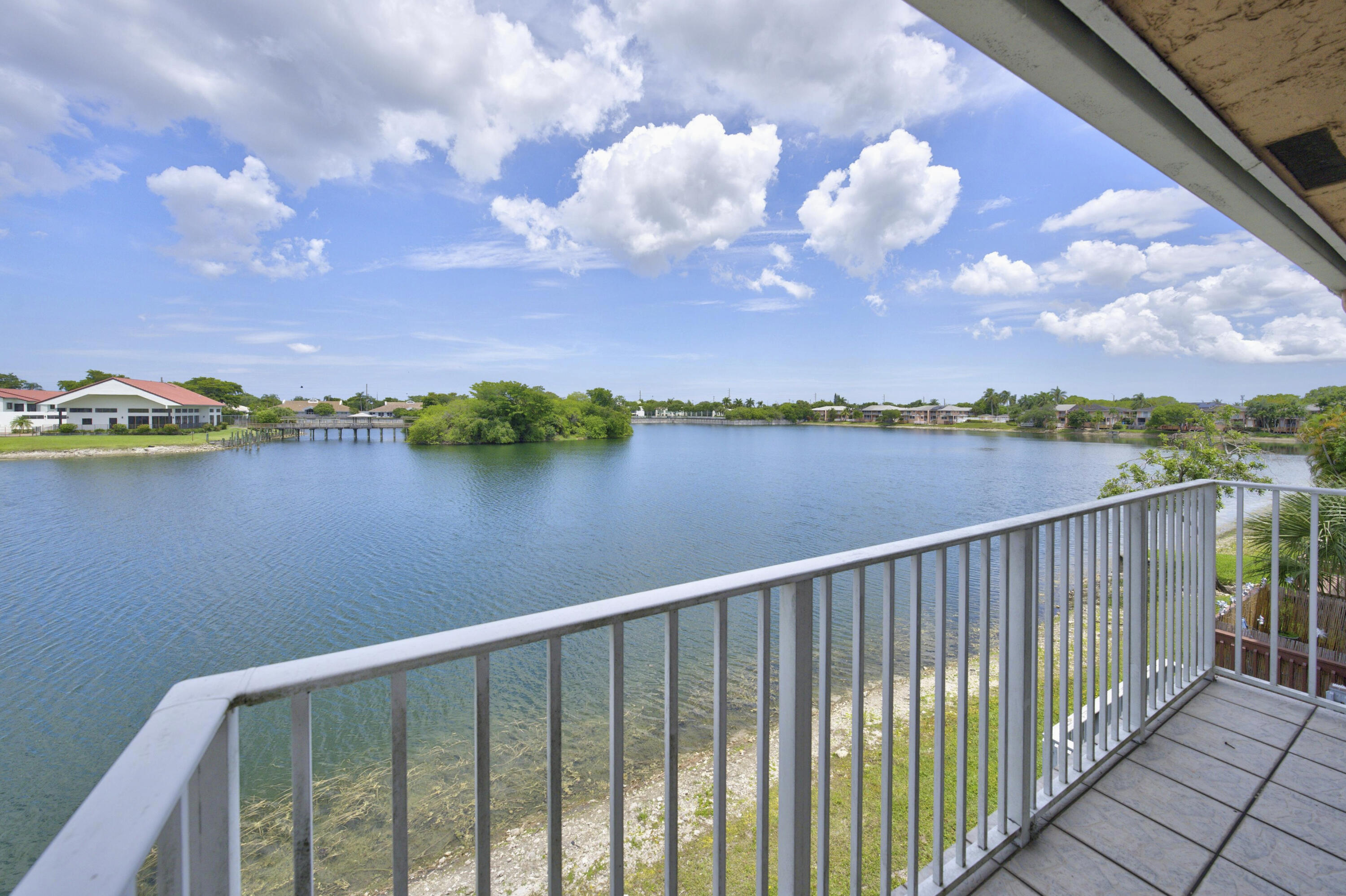 SARTORI LAKE - Residential