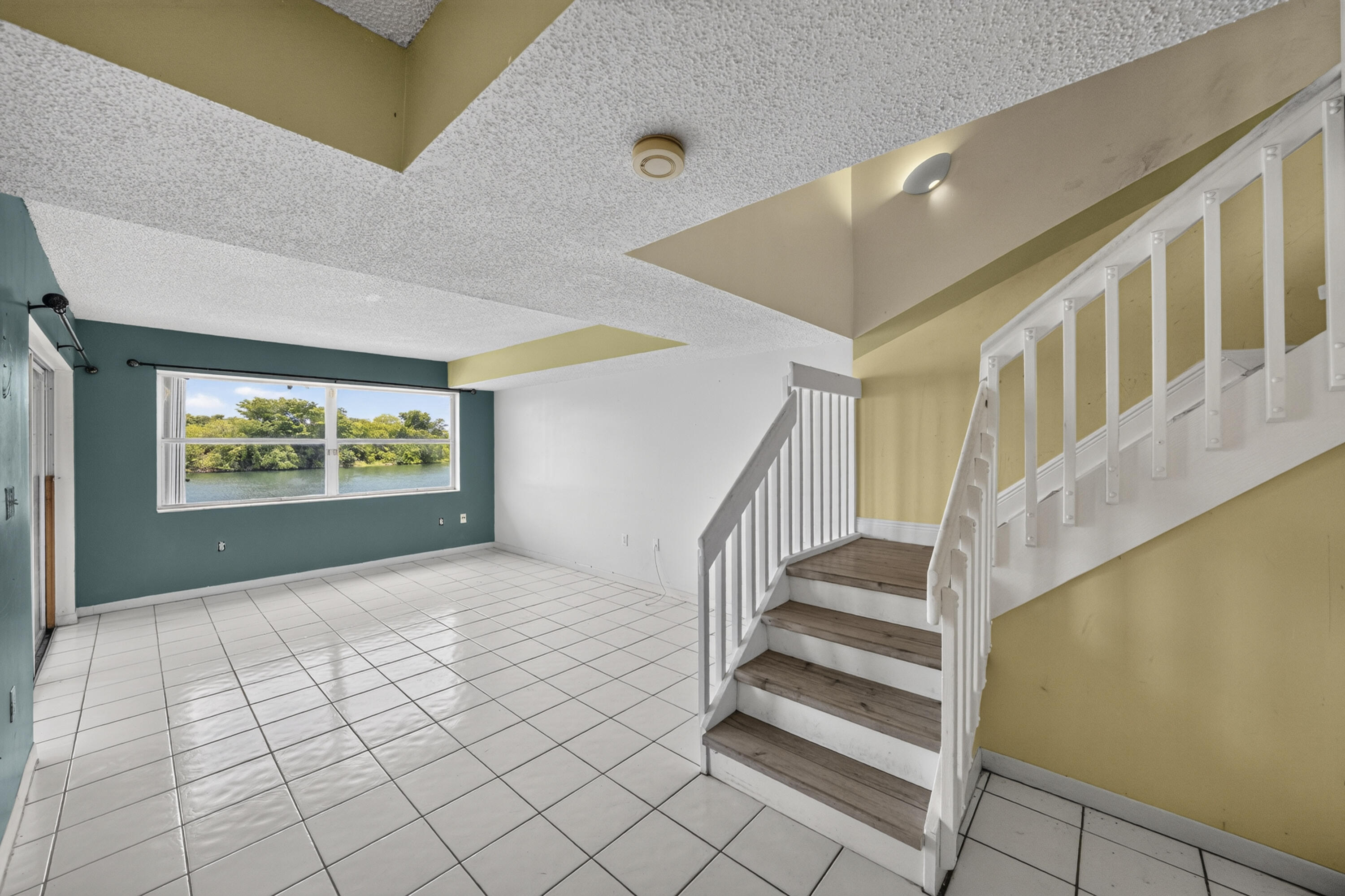 SARTORI LAKE - Residential