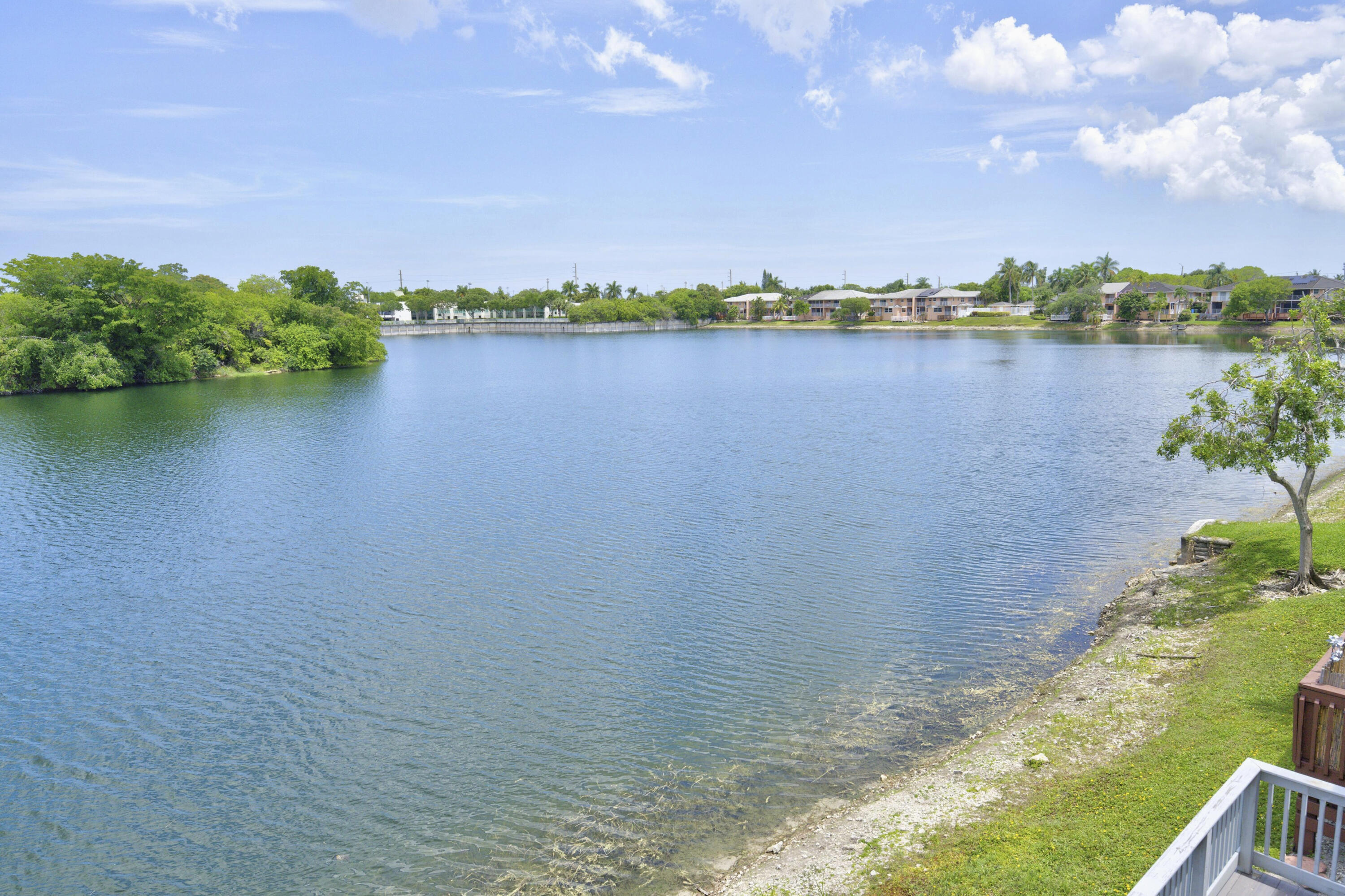 SARTORI LAKE - Residential