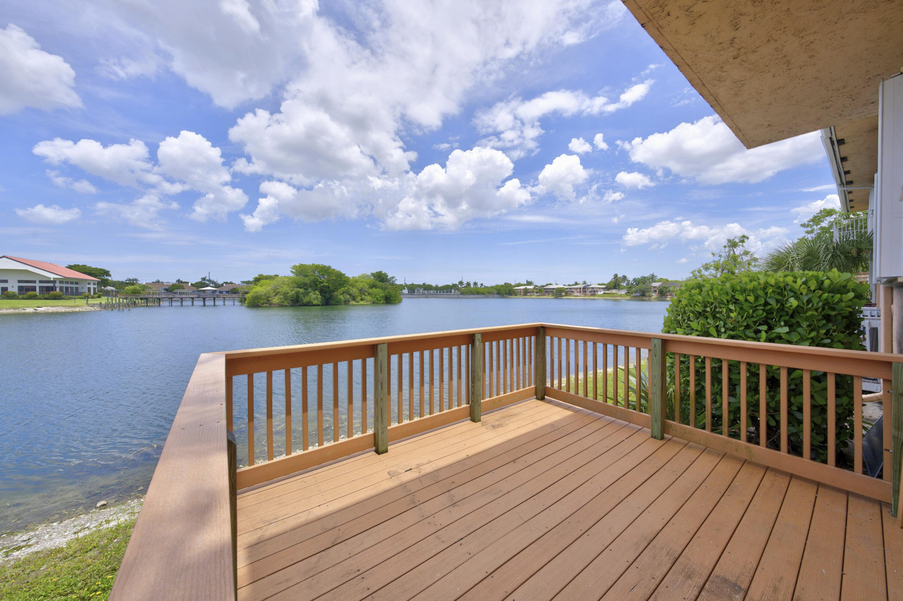 SARTORI LAKE - Residential