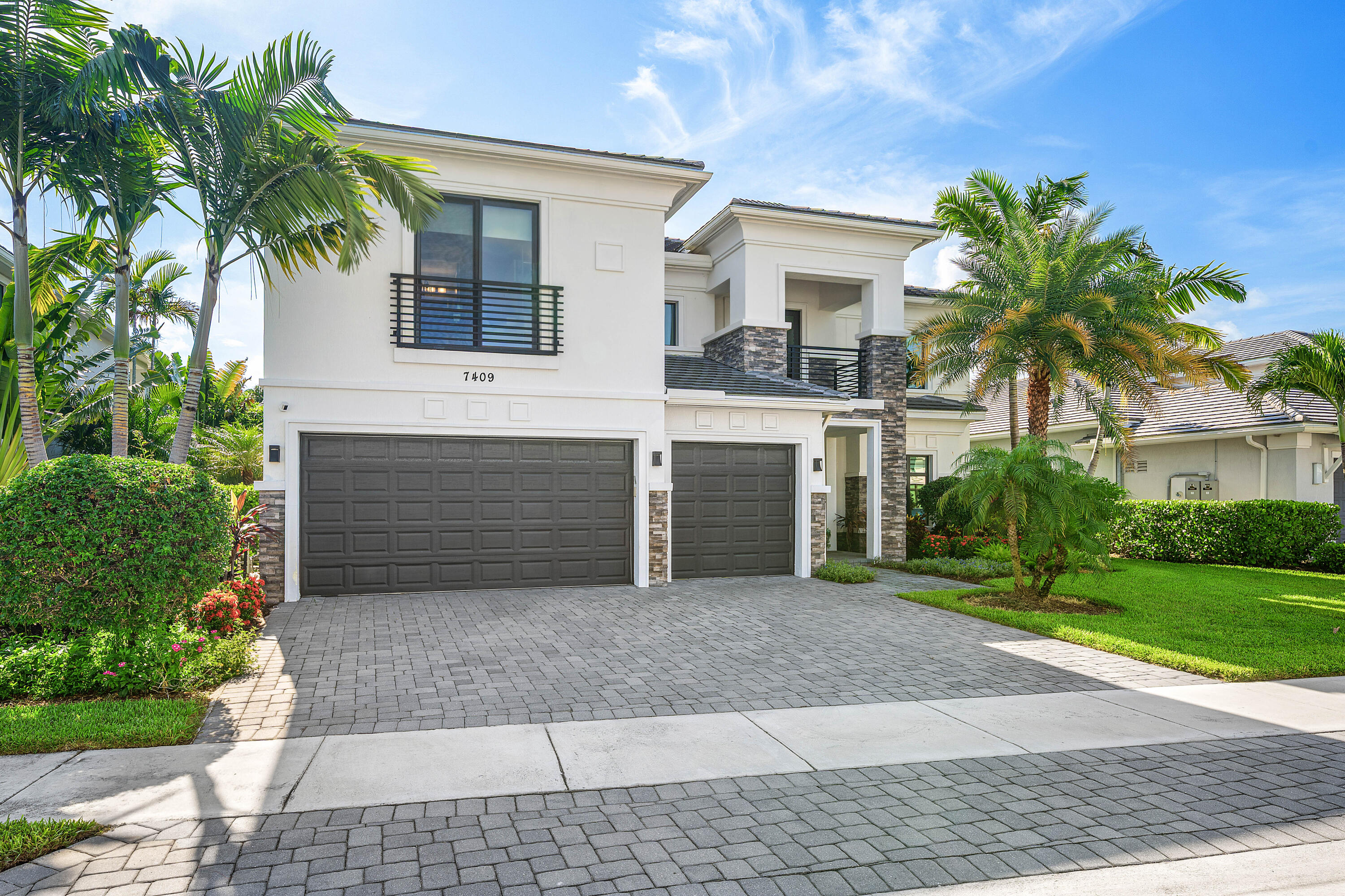 ROYAL PALM POLO - Residential