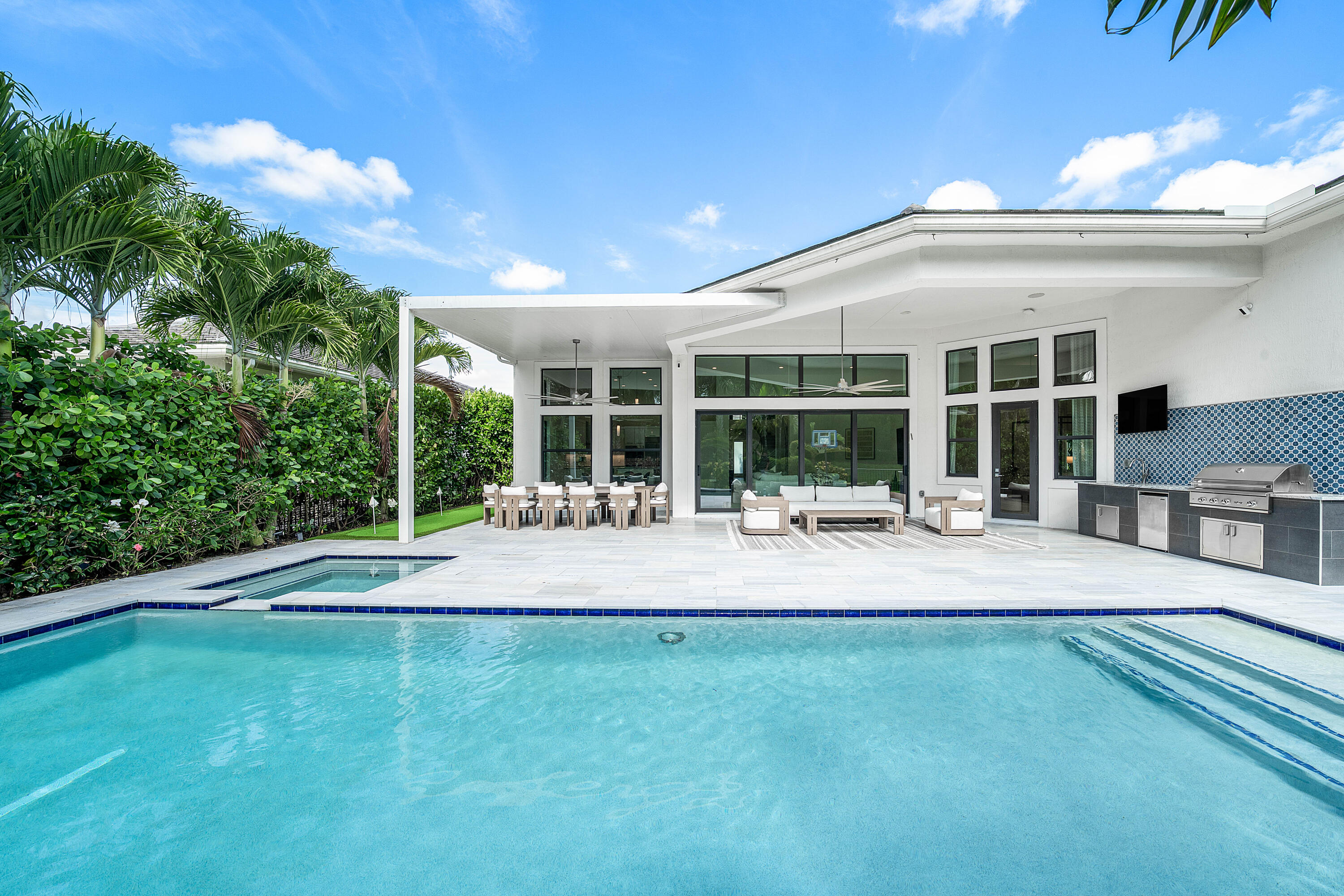 ROYAL PALM POLO - Residential