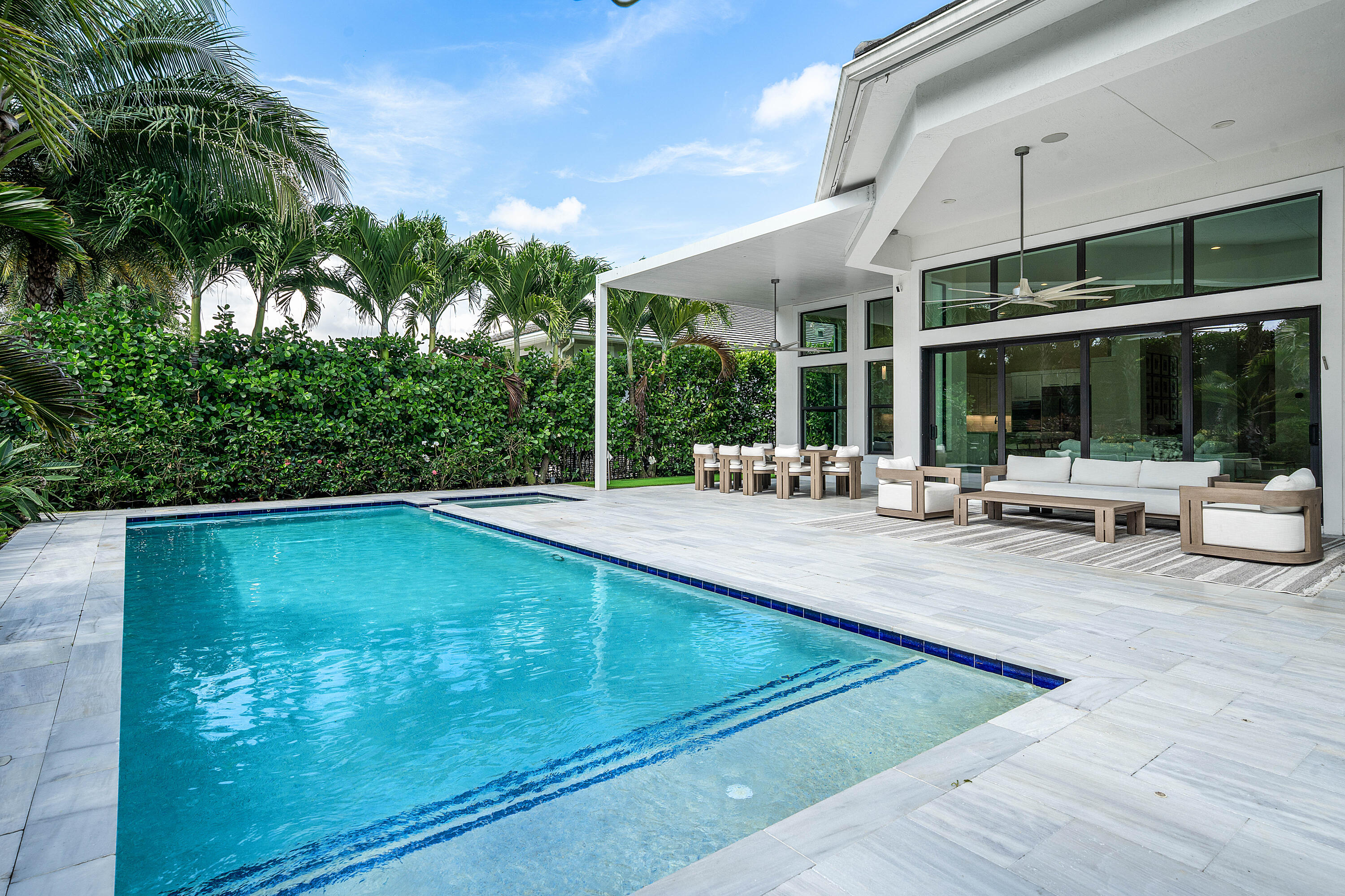 ROYAL PALM POLO - Residential