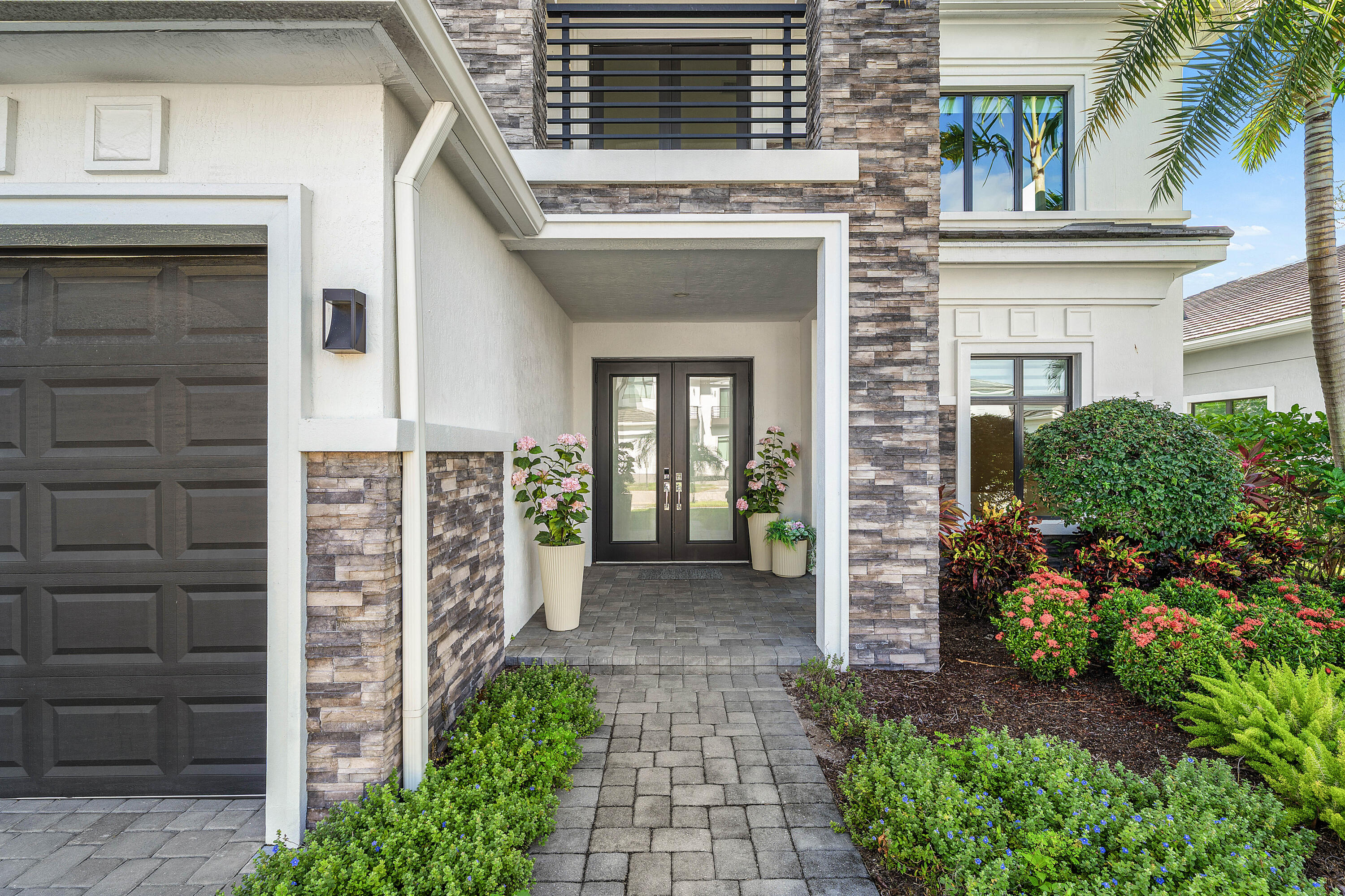 ROYAL PALM POLO - Residential