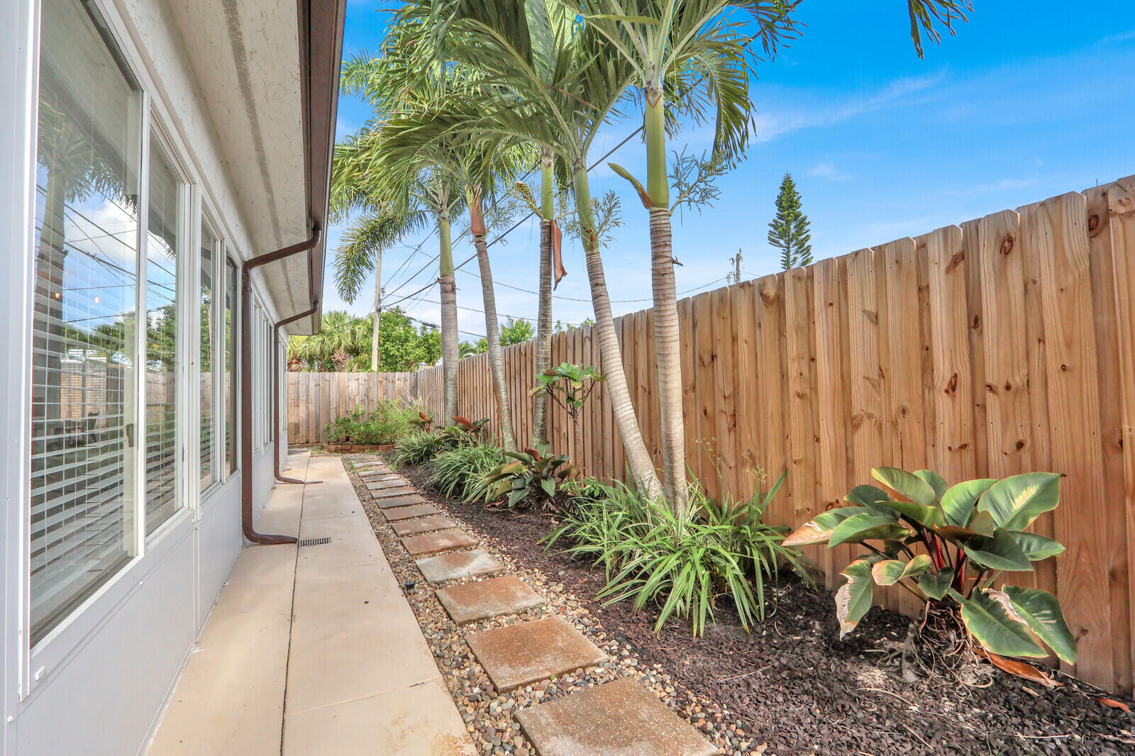 PALM BEACH GARDENS 3 - Residential