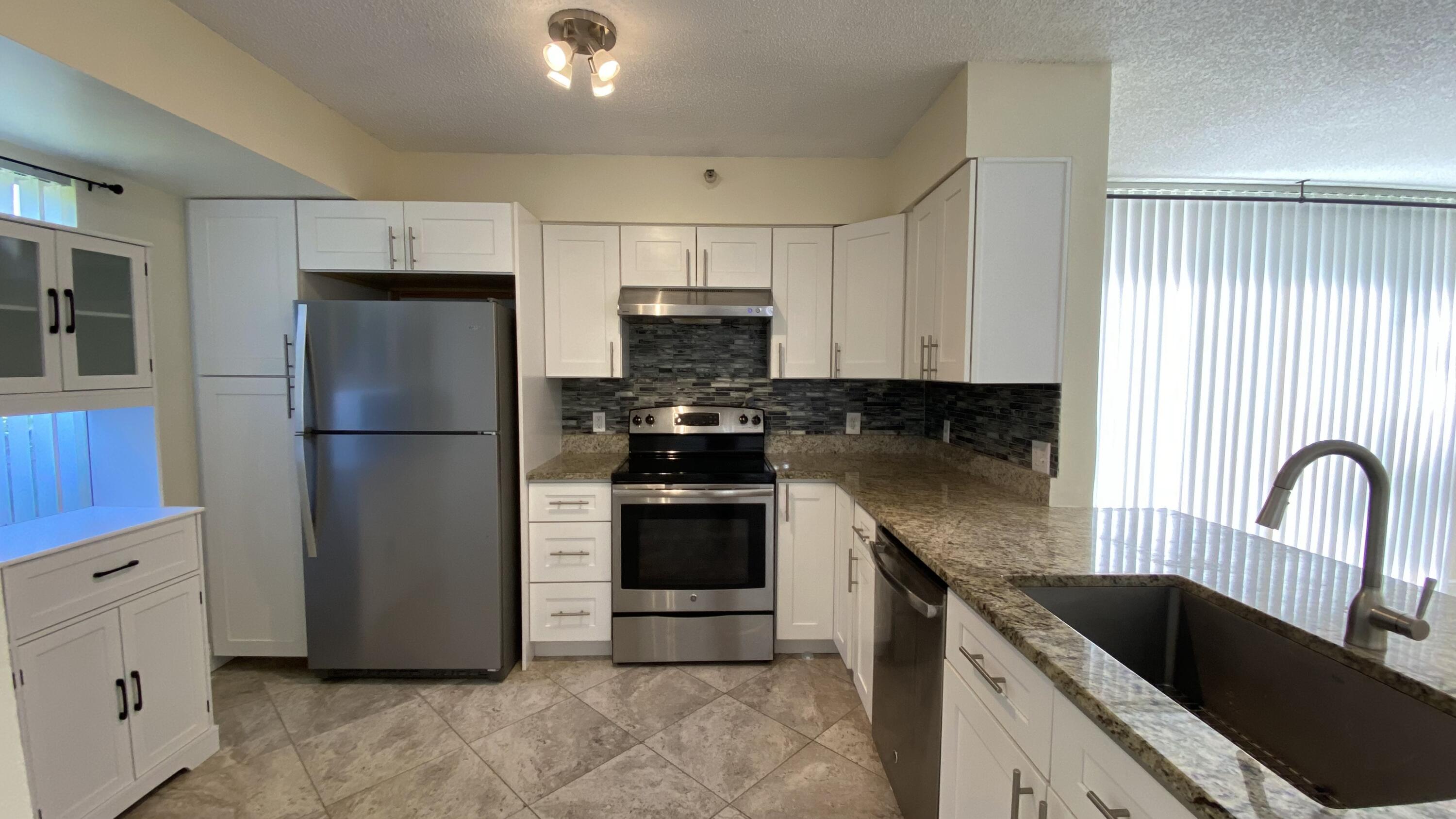 YACHT CLUB ON THE INTRACOASTAL CONDO - Residential