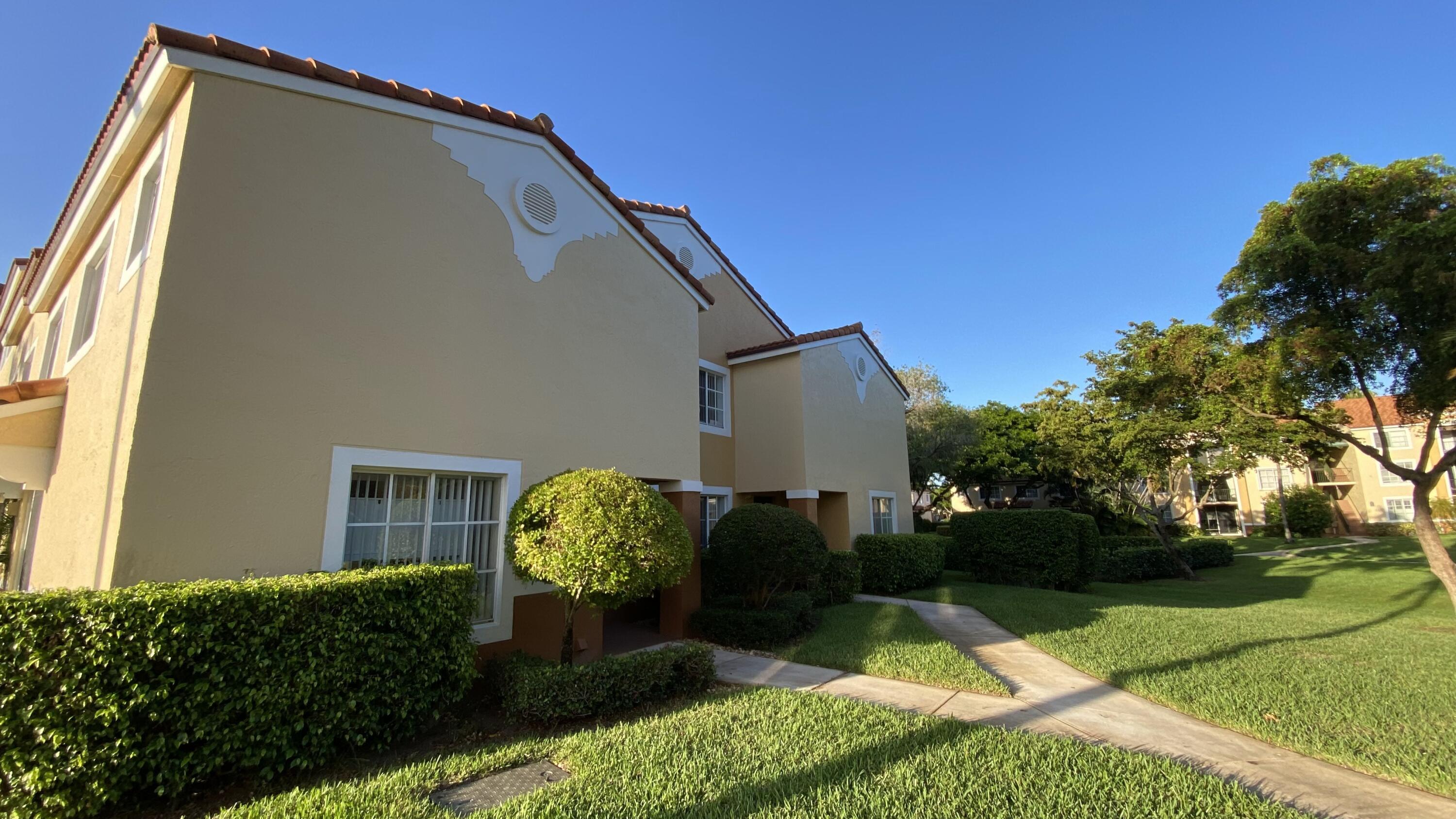 YACHT CLUB ON THE INTRACOASTAL CONDO - Residential