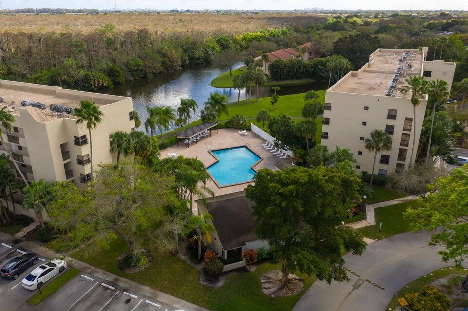 TRADEWINDS D CONDO - Residential