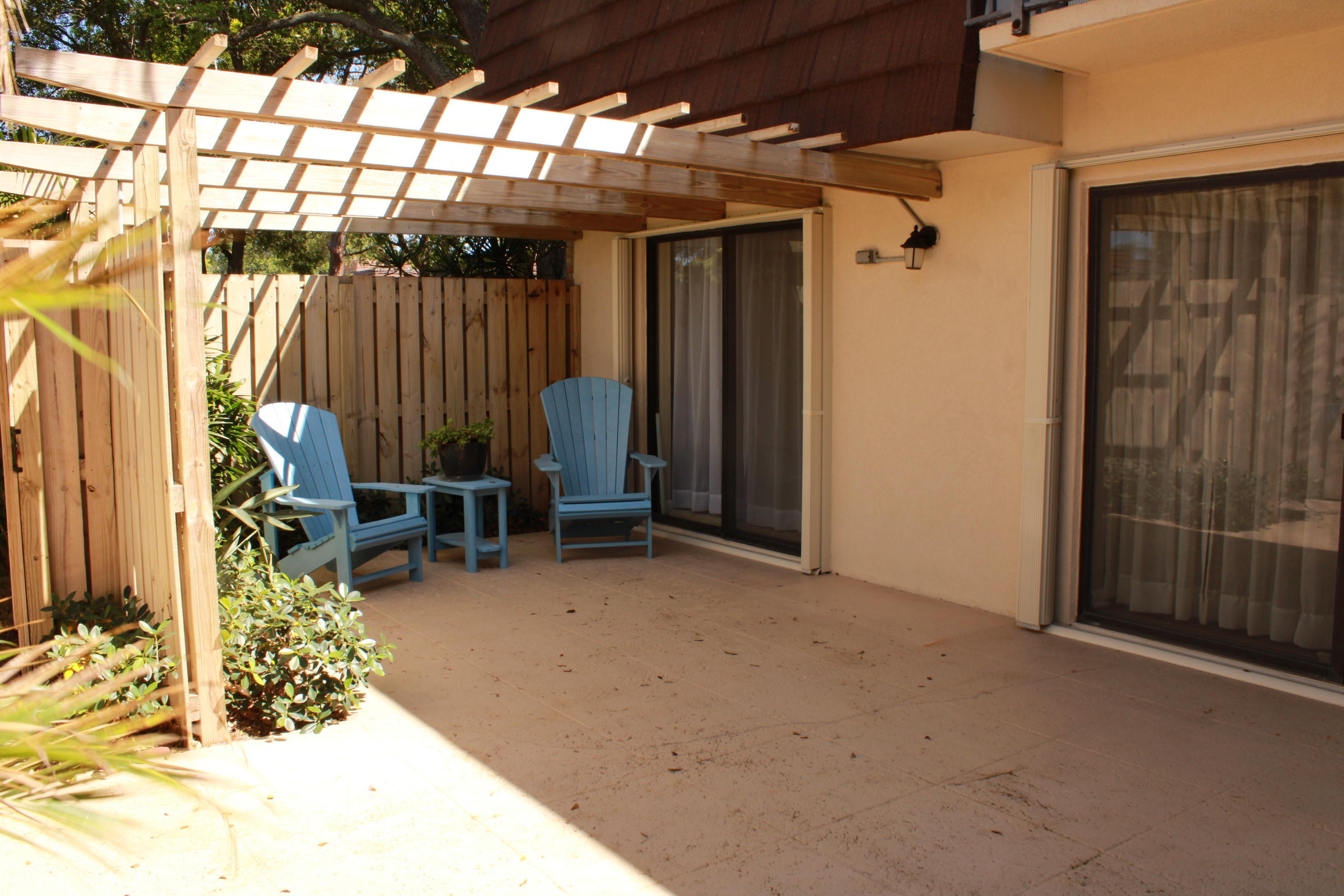 GARDEN LAKES AND GARDEN SQUARE SHOPS - Residential Lease