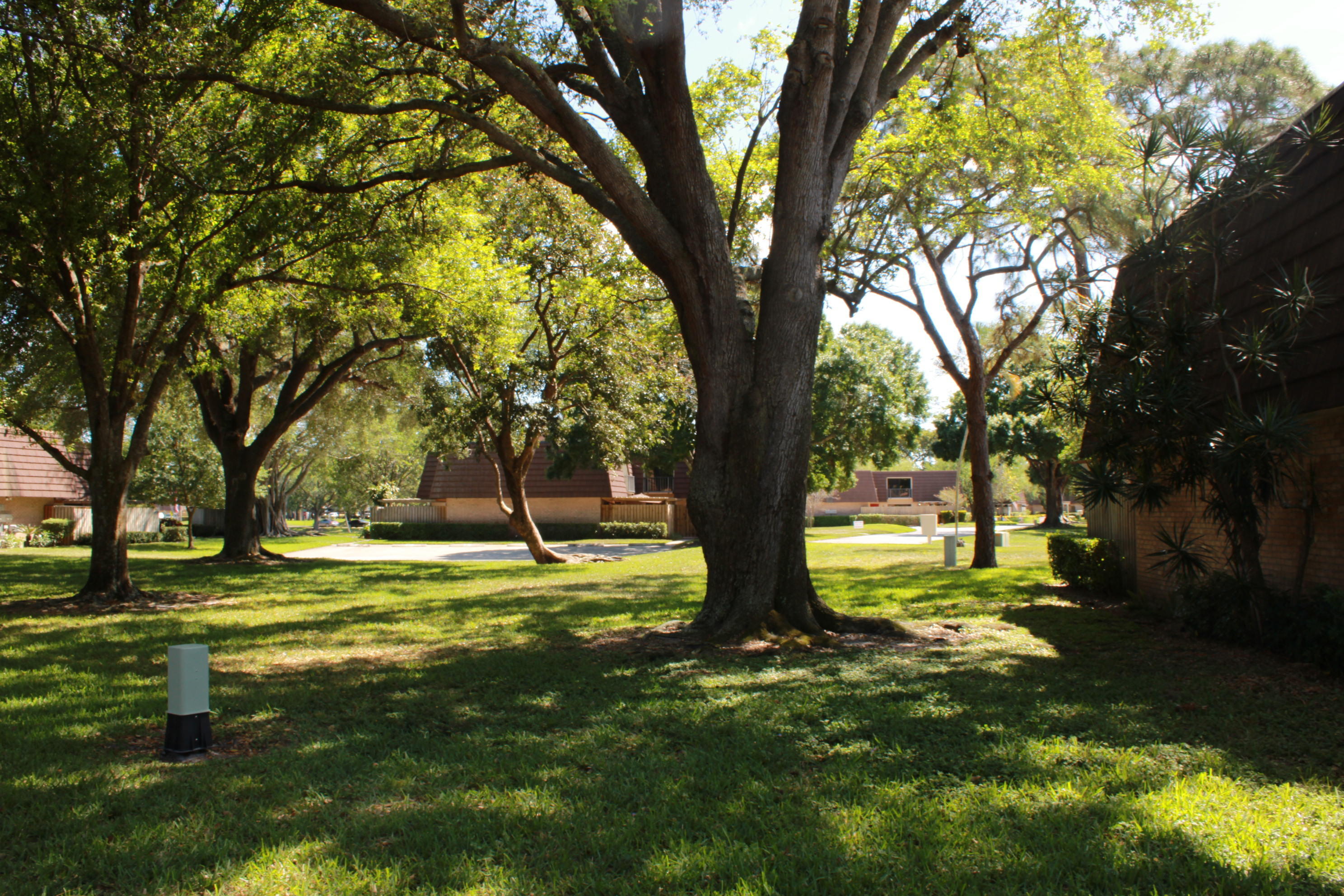 GARDEN LAKES AND GARDEN SQUARE SHOPS - Residential Lease