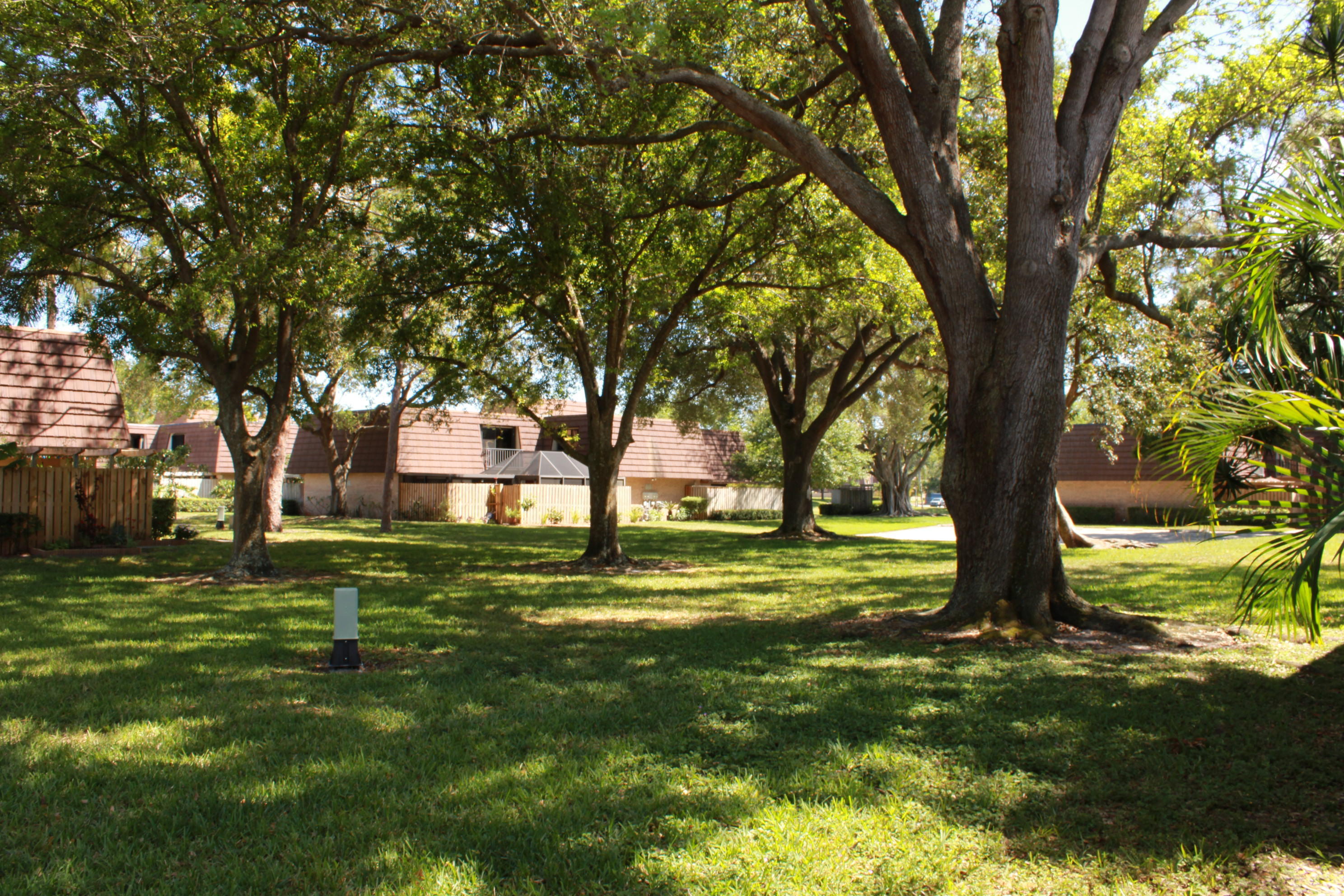 GARDEN LAKES AND GARDEN SQUARE SHOPS - Residential Lease