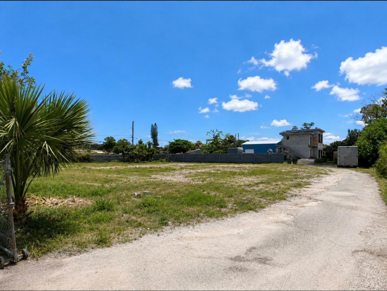 BOULEVARD ESTATES - Land