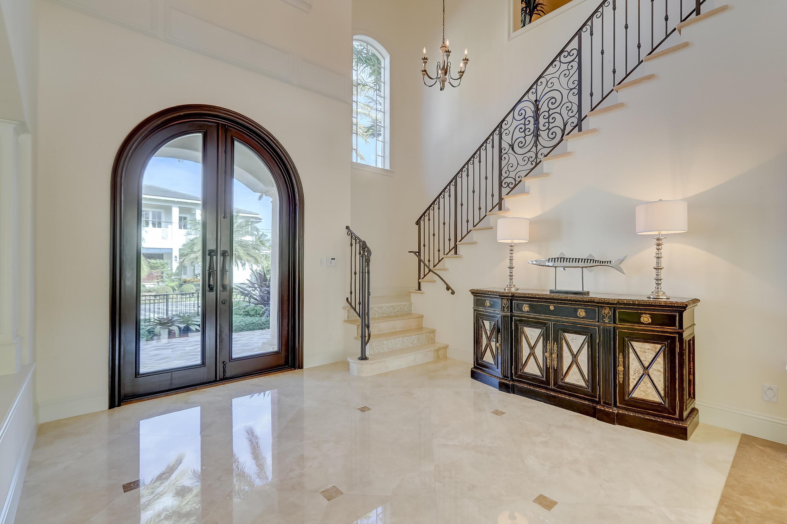 LIGHTHOUSE POINT - Residential