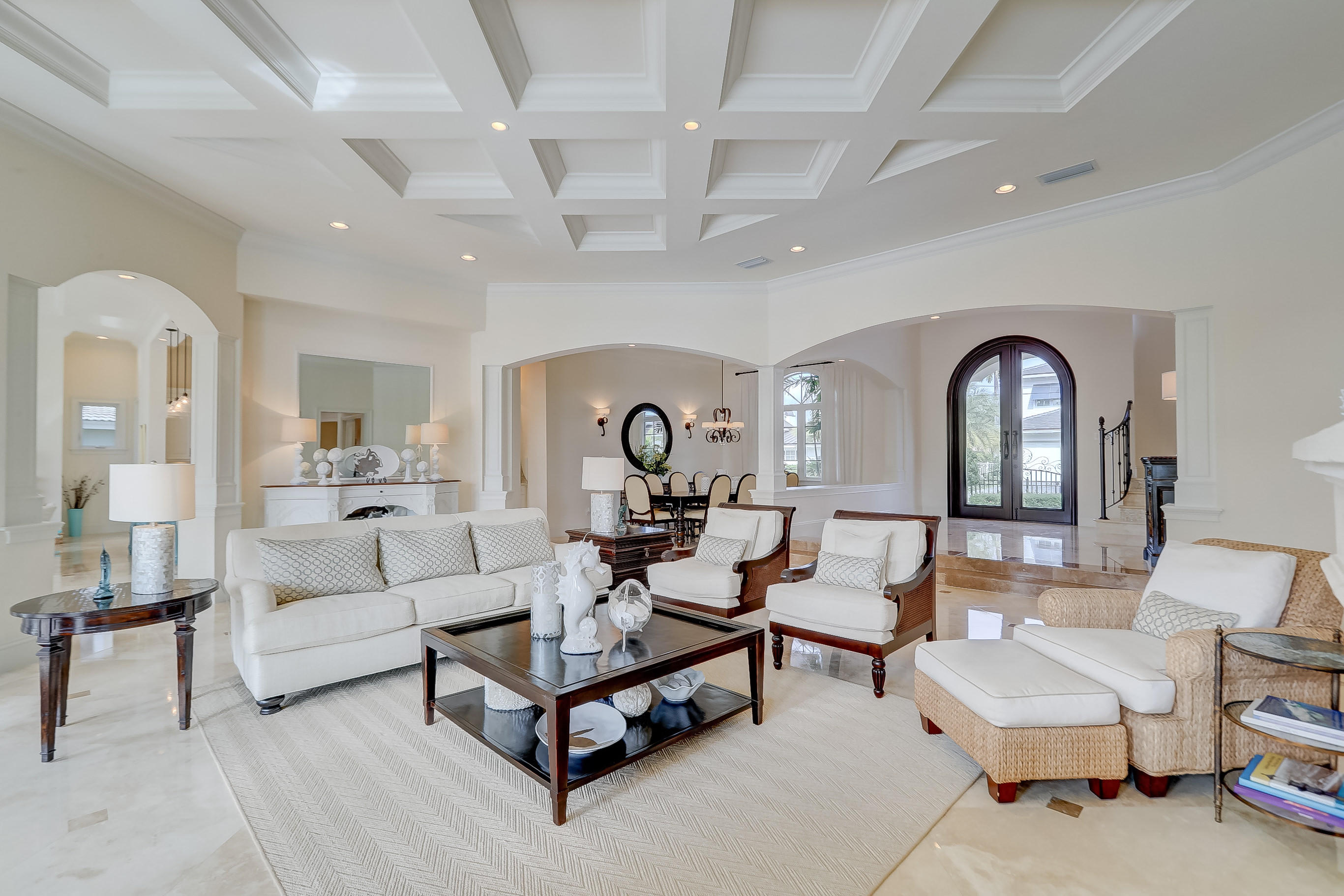 LIGHTHOUSE POINT - Residential