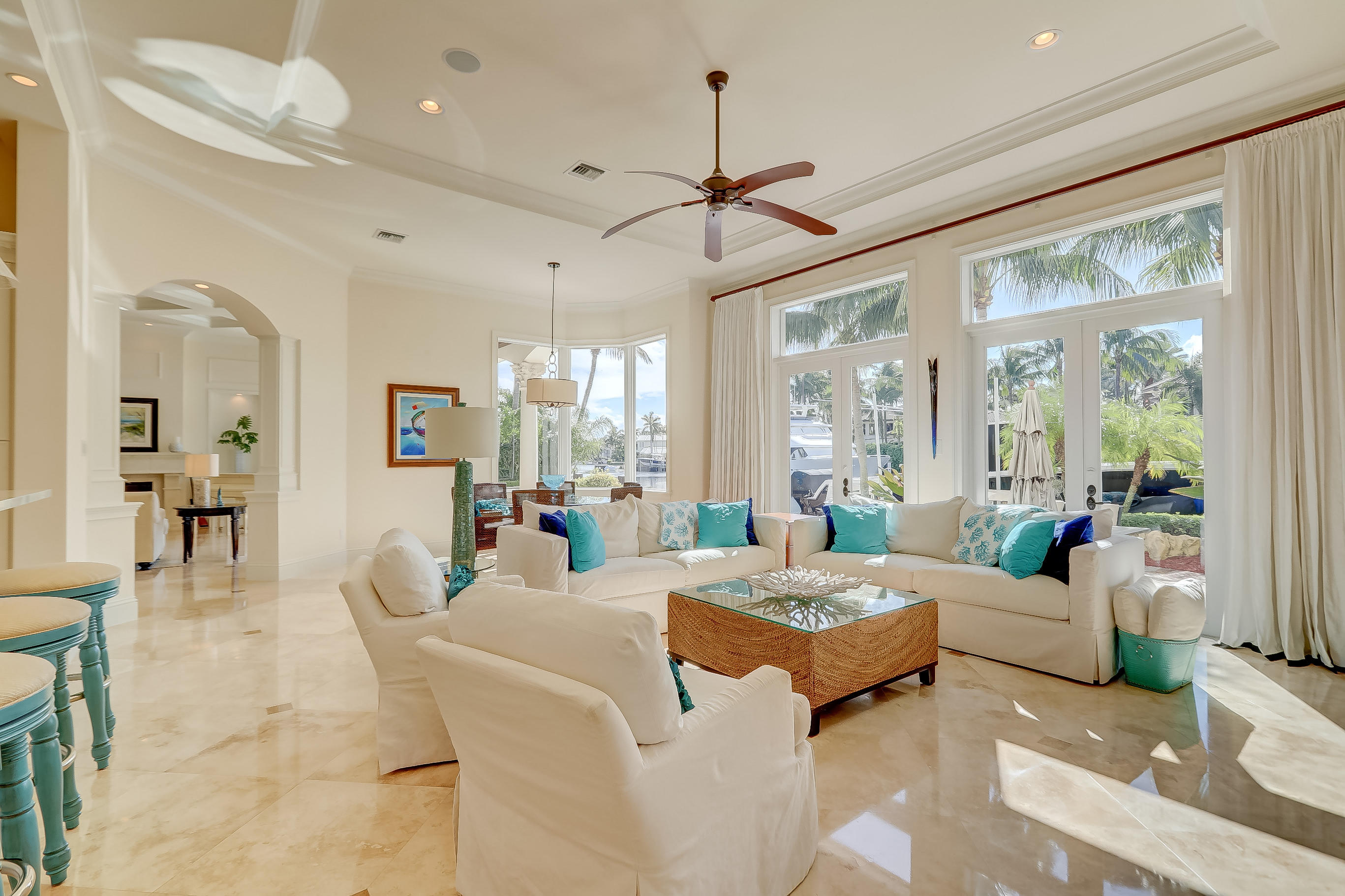LIGHTHOUSE POINT - Residential