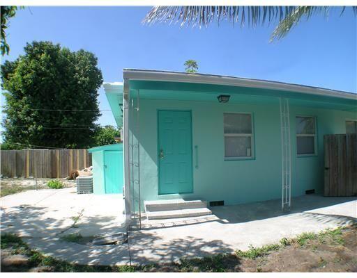 LAKE WORTH TOWN OF ADD 1 - Residential Lease