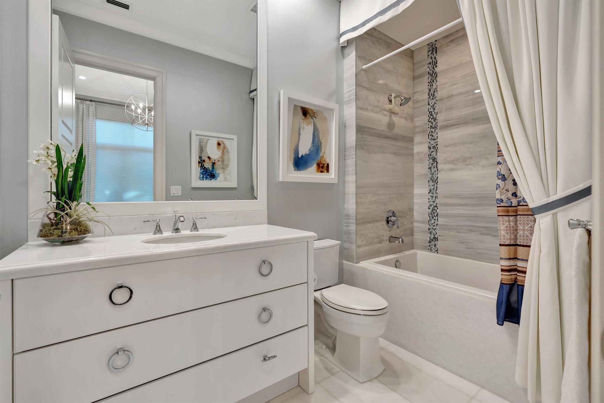 OLD PALM PL - Residential