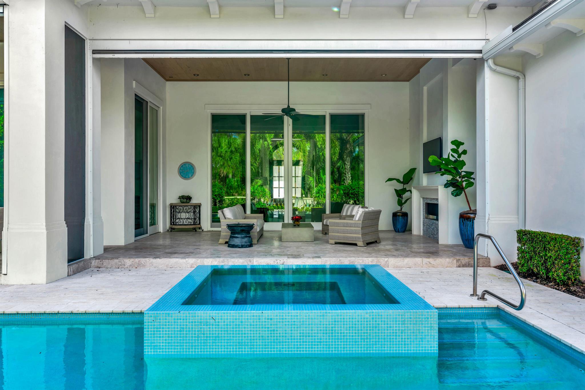 OLD PALM PL - Residential