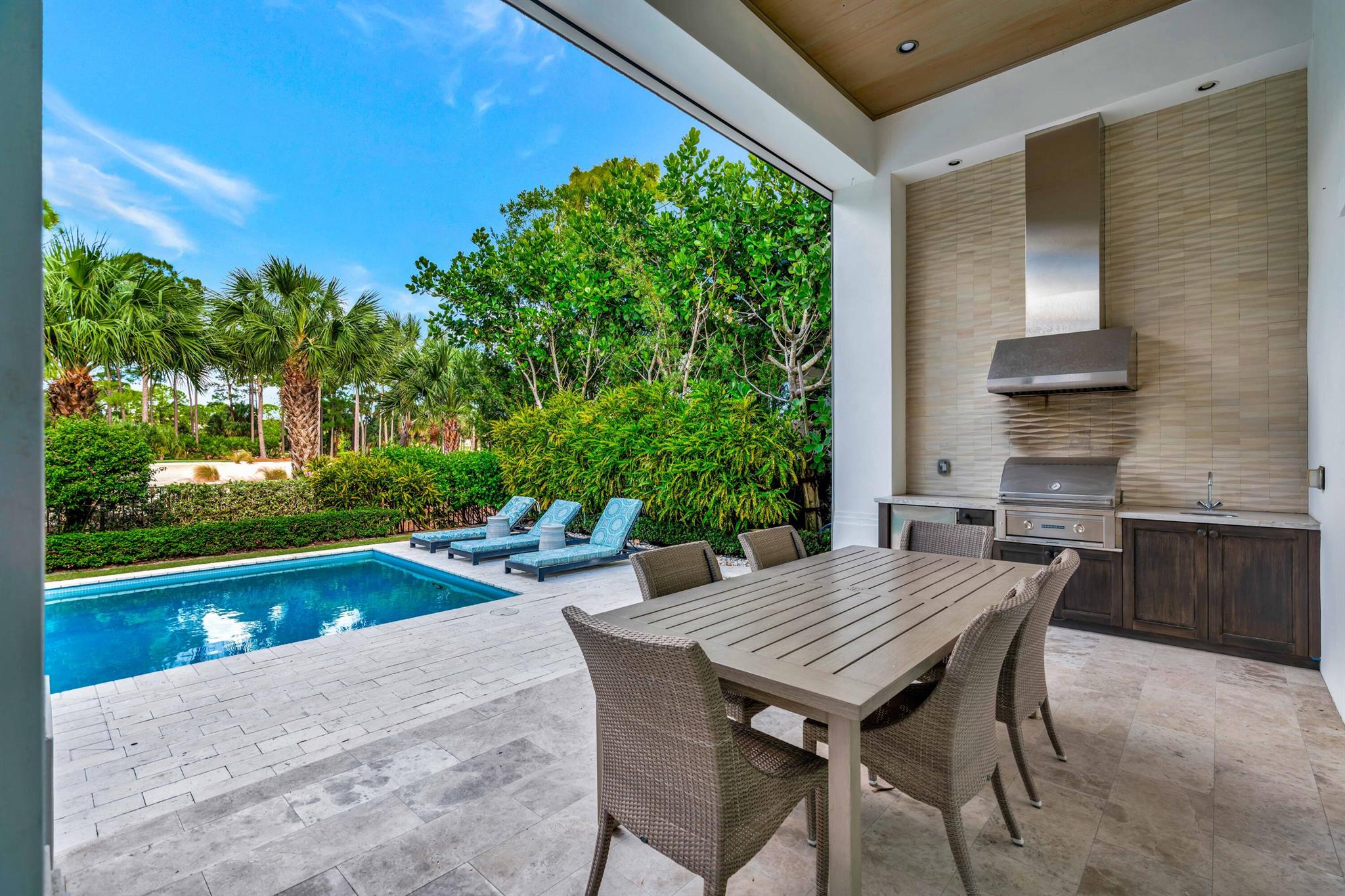 OLD PALM PL - Residential