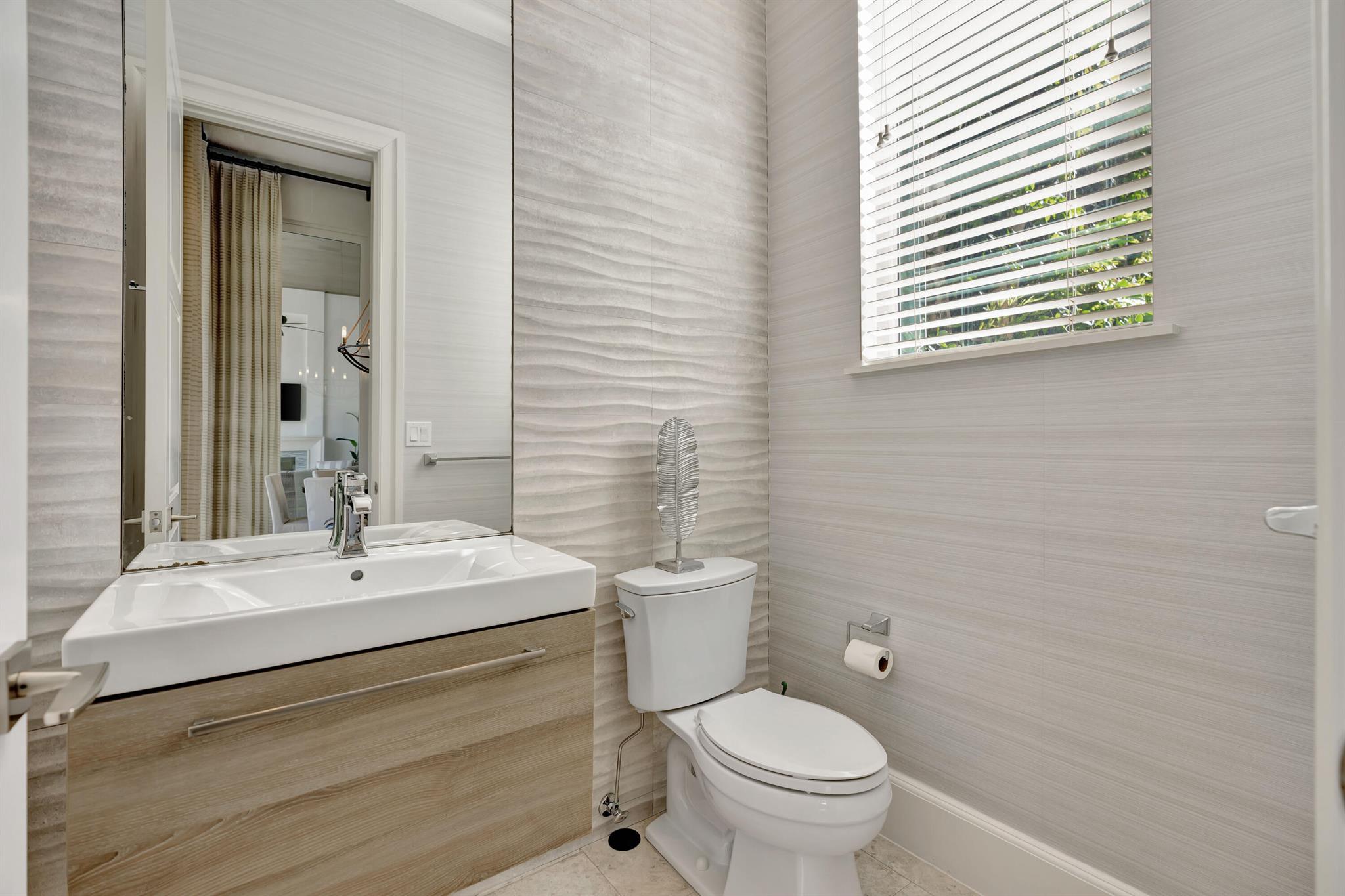 OLD PALM PL - Residential