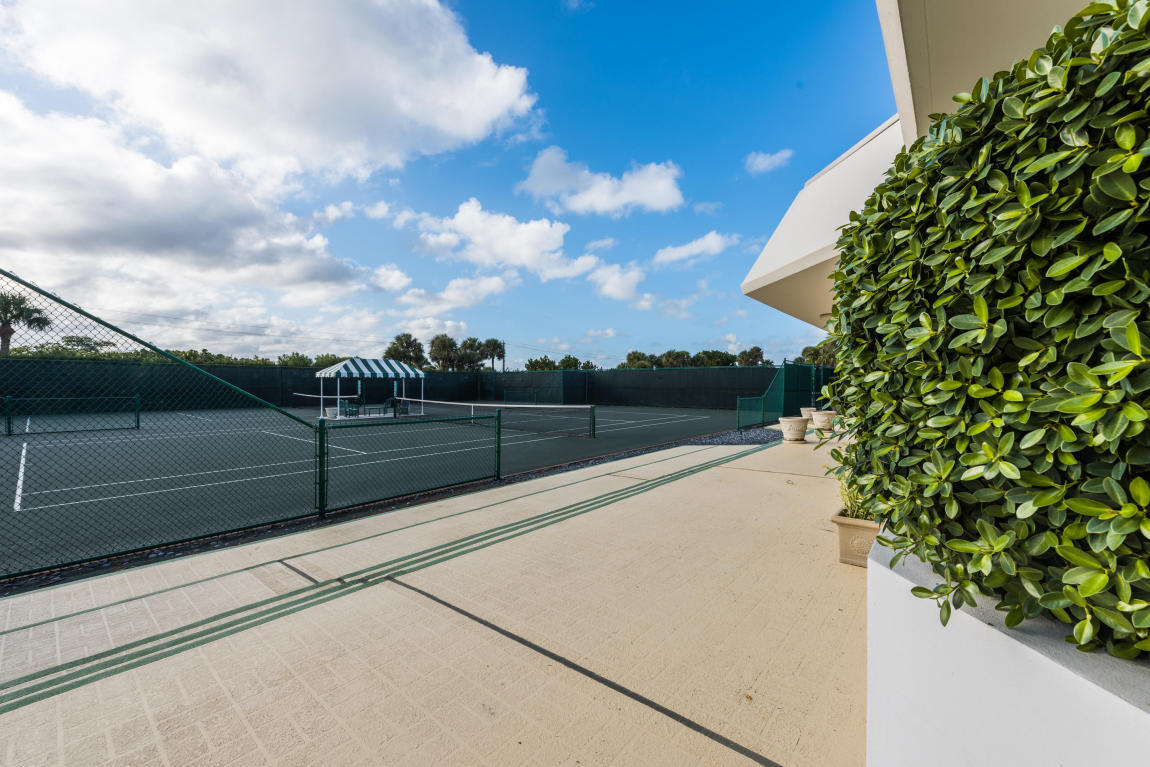 Sloans Curve II - Residential