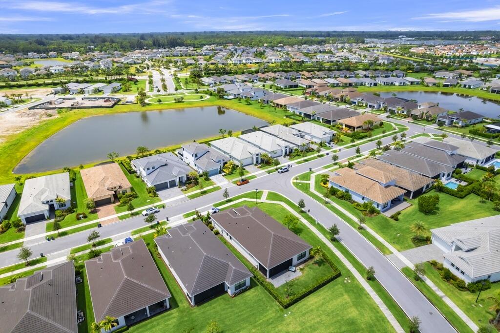 CRESSWIND PALM BEACH PHASE 3 - Residential