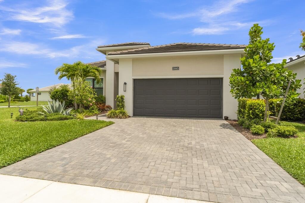 CRESSWIND PALM BEACH PHASE 3 - Residential