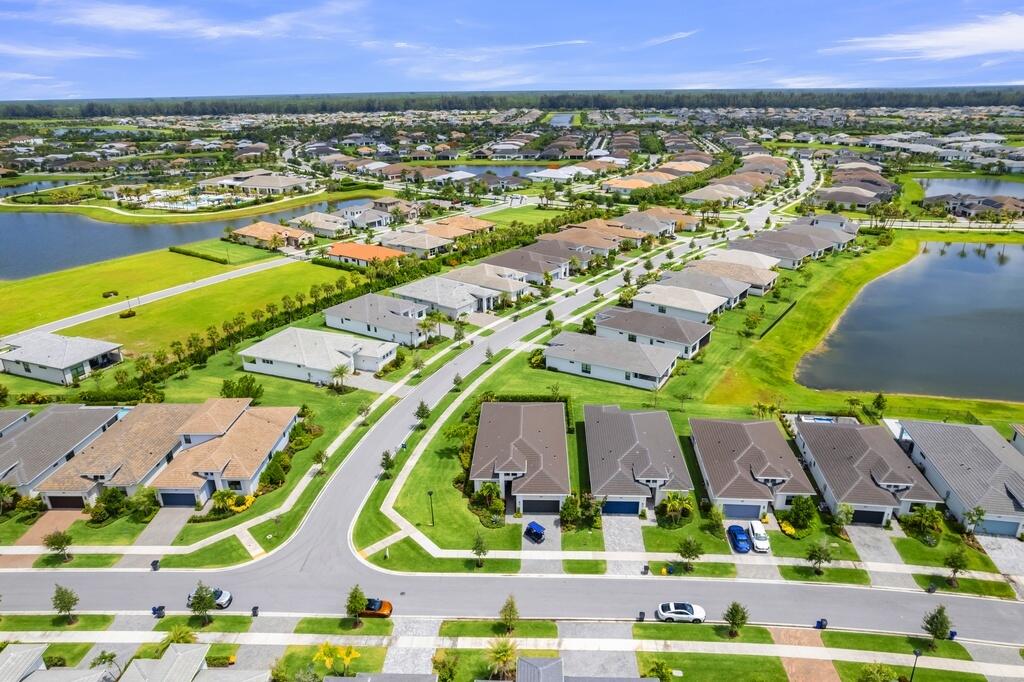 CRESSWIND PALM BEACH PHASE 3 - Residential