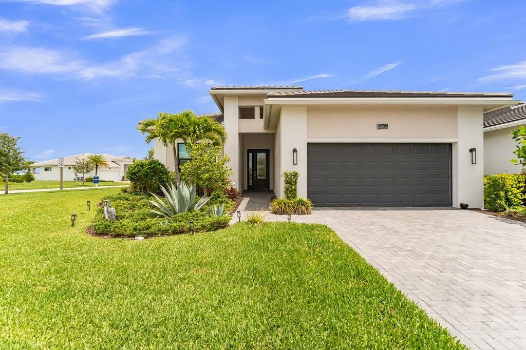 CRESSWIND PALM BEACH PHASE 3 - Residential