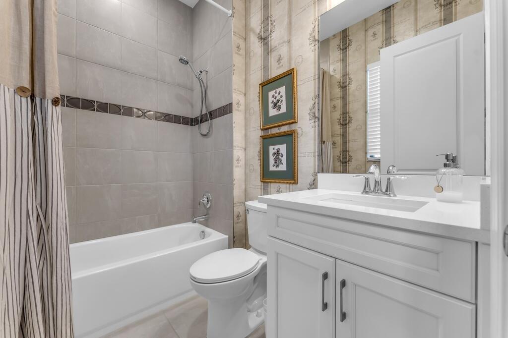 CRESSWIND PALM BEACH PHASE 3 - Residential