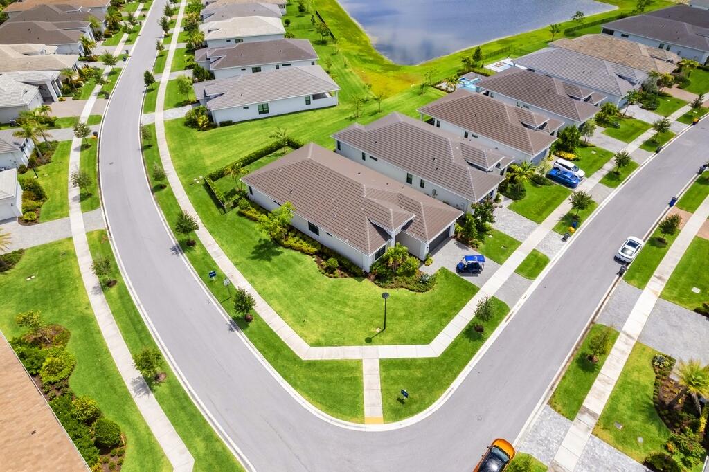 CRESSWIND PALM BEACH PHASE 3 - Residential