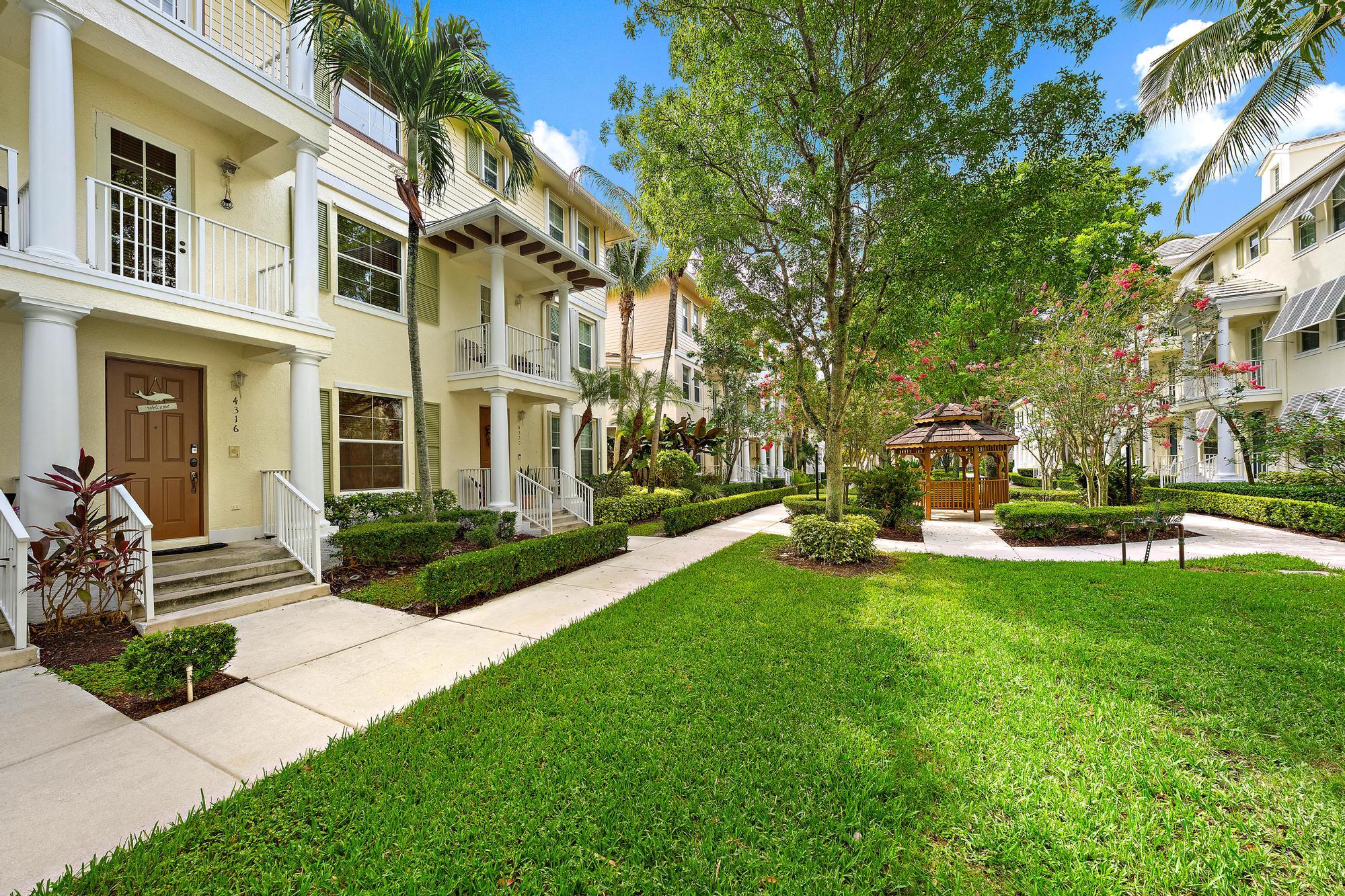 ABACOA TOWN CENTER 3 - Residential